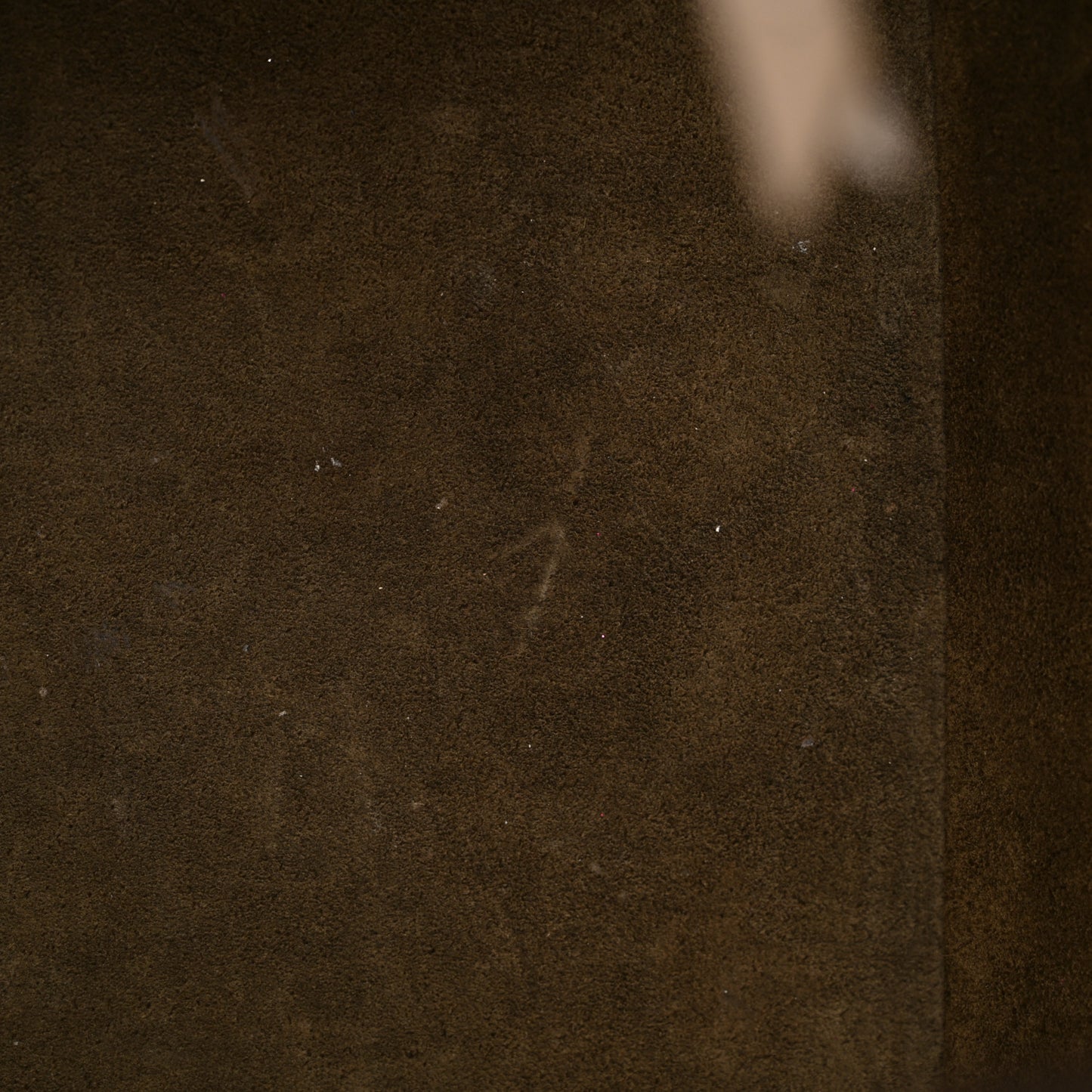 Grained Calfskin Medium Phantom Luggage Taupe