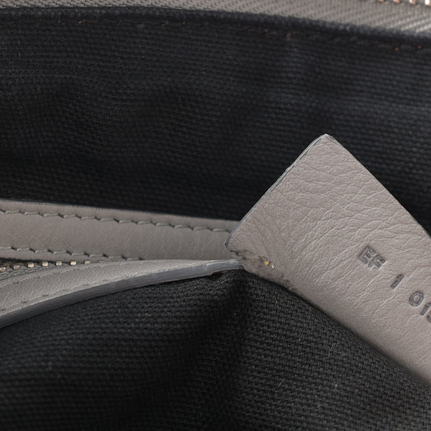 Calfskin Medium Bolt Stud Pandora Pearl Grey