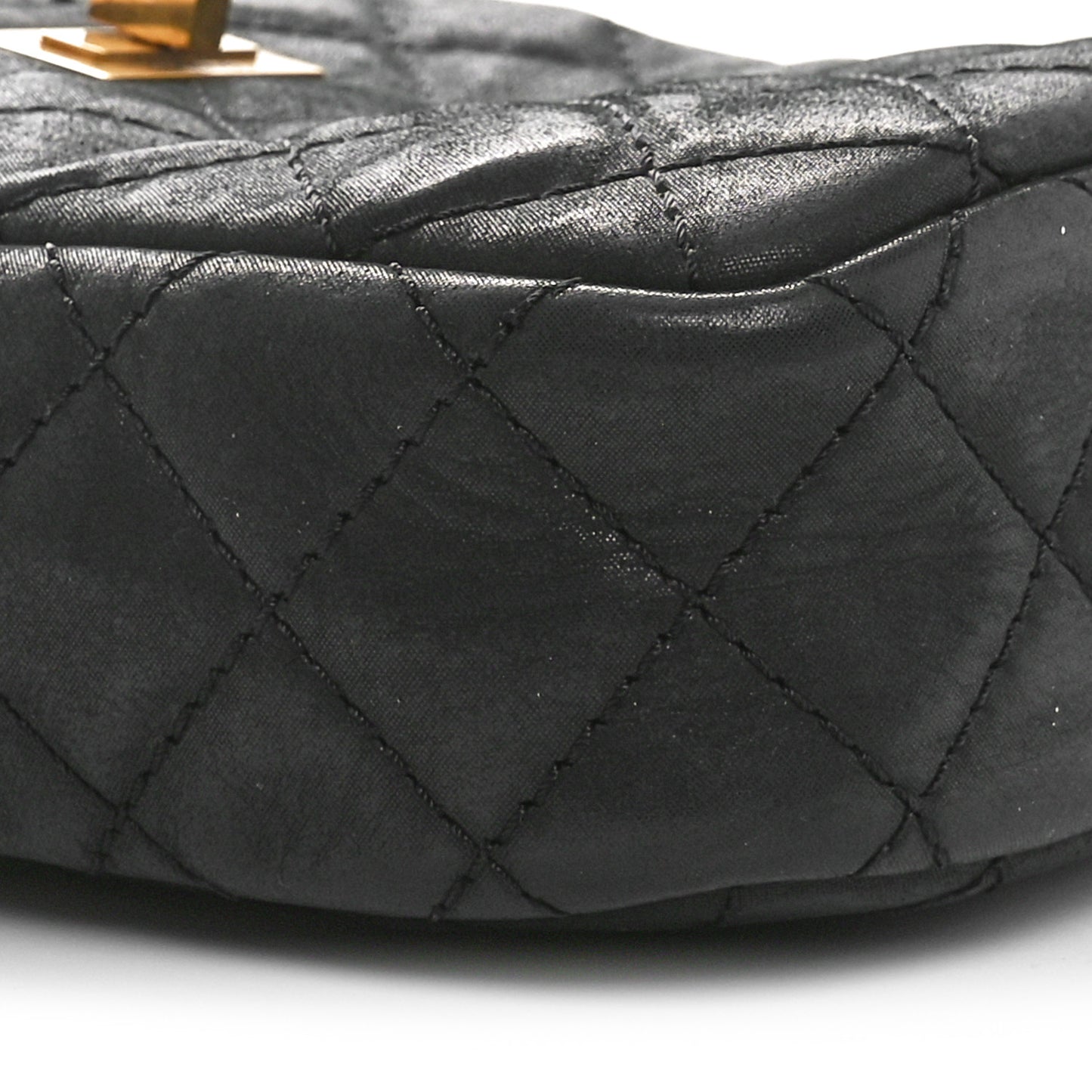 Nubuck Iridescent Calfskin Quilted Reissue Camera Case Black