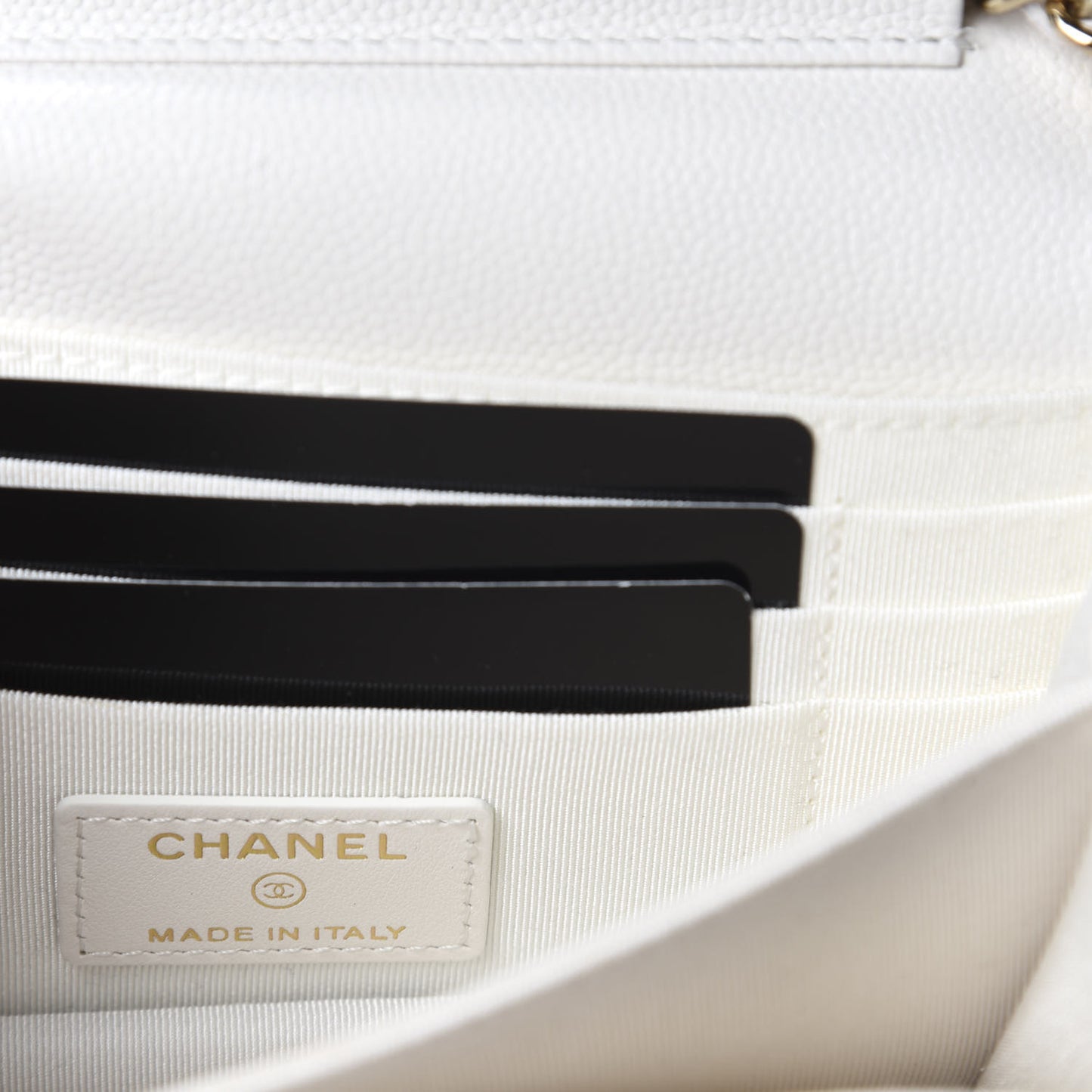 Caviar Quilted Mini Wallet On Chain WOC White