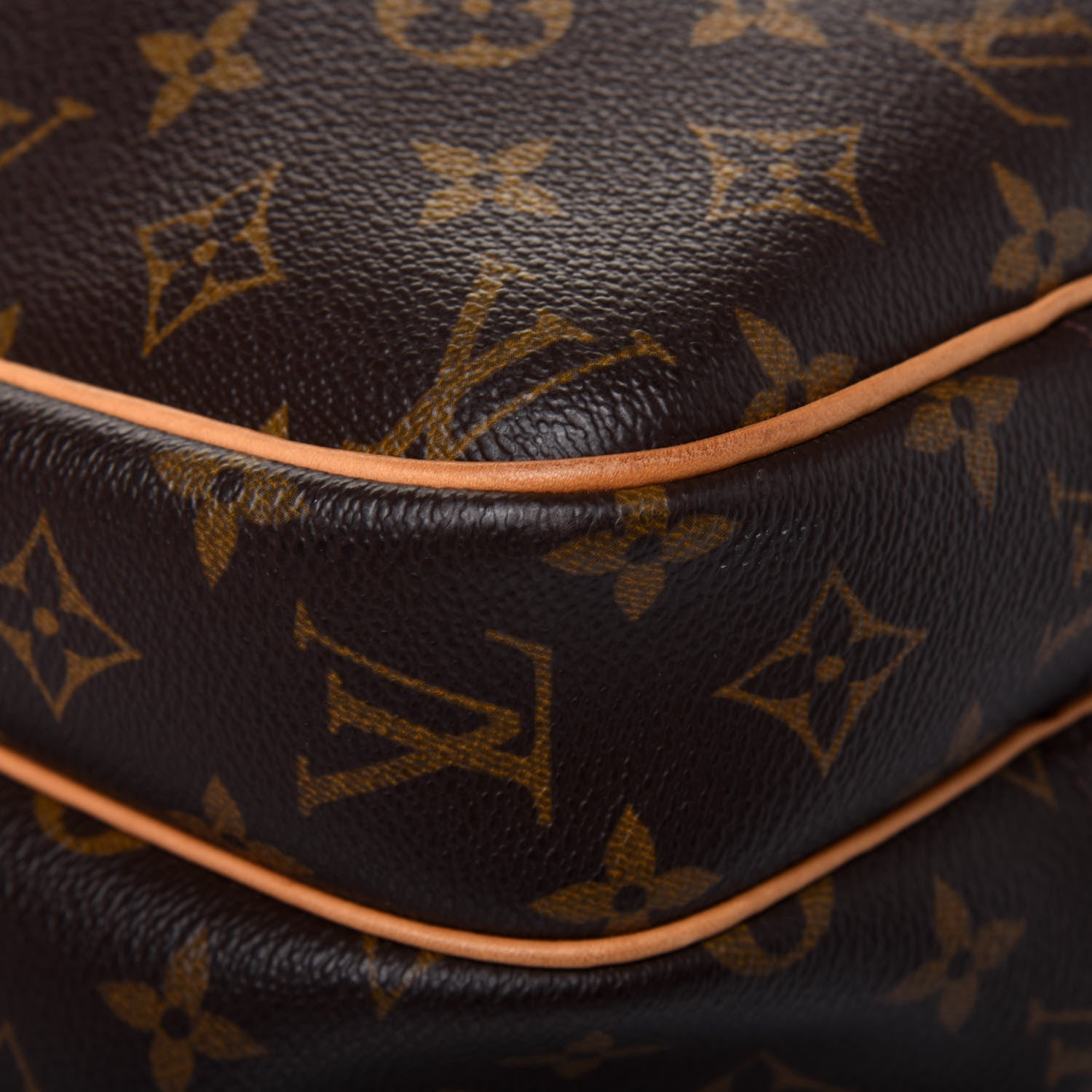Louis Vuitton Monogram Reporter PM 14 of 22