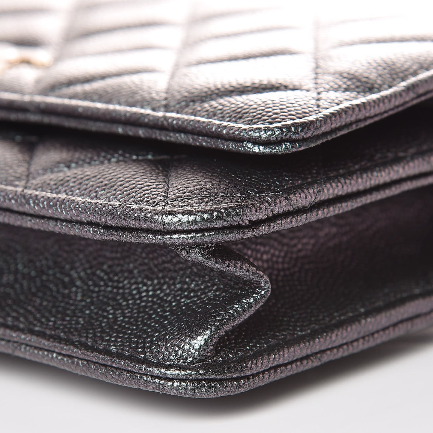 Iridescent Caviar Quilted Wallet On Chain WOC Black