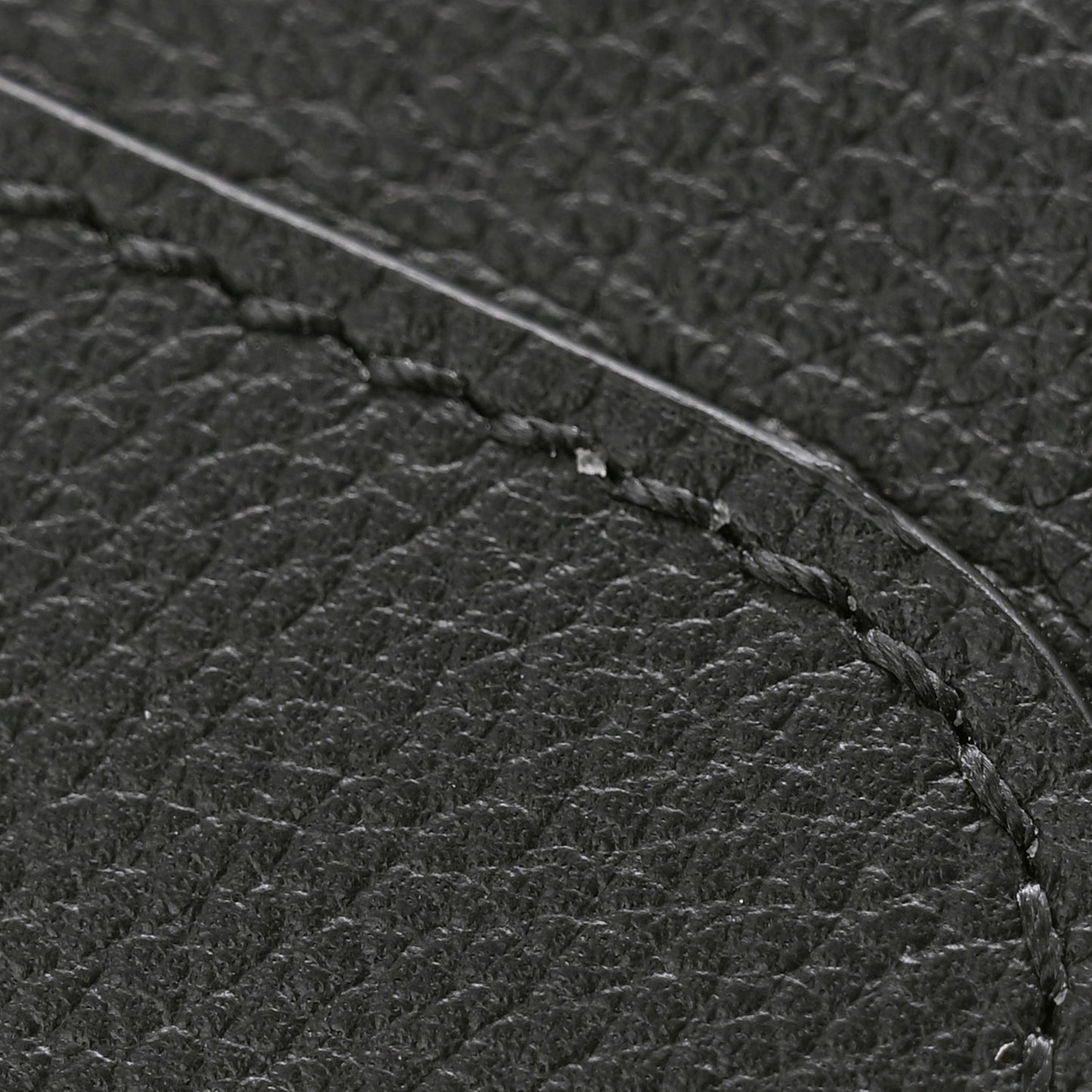 Grained Calfskin La Medusa Pouch Black