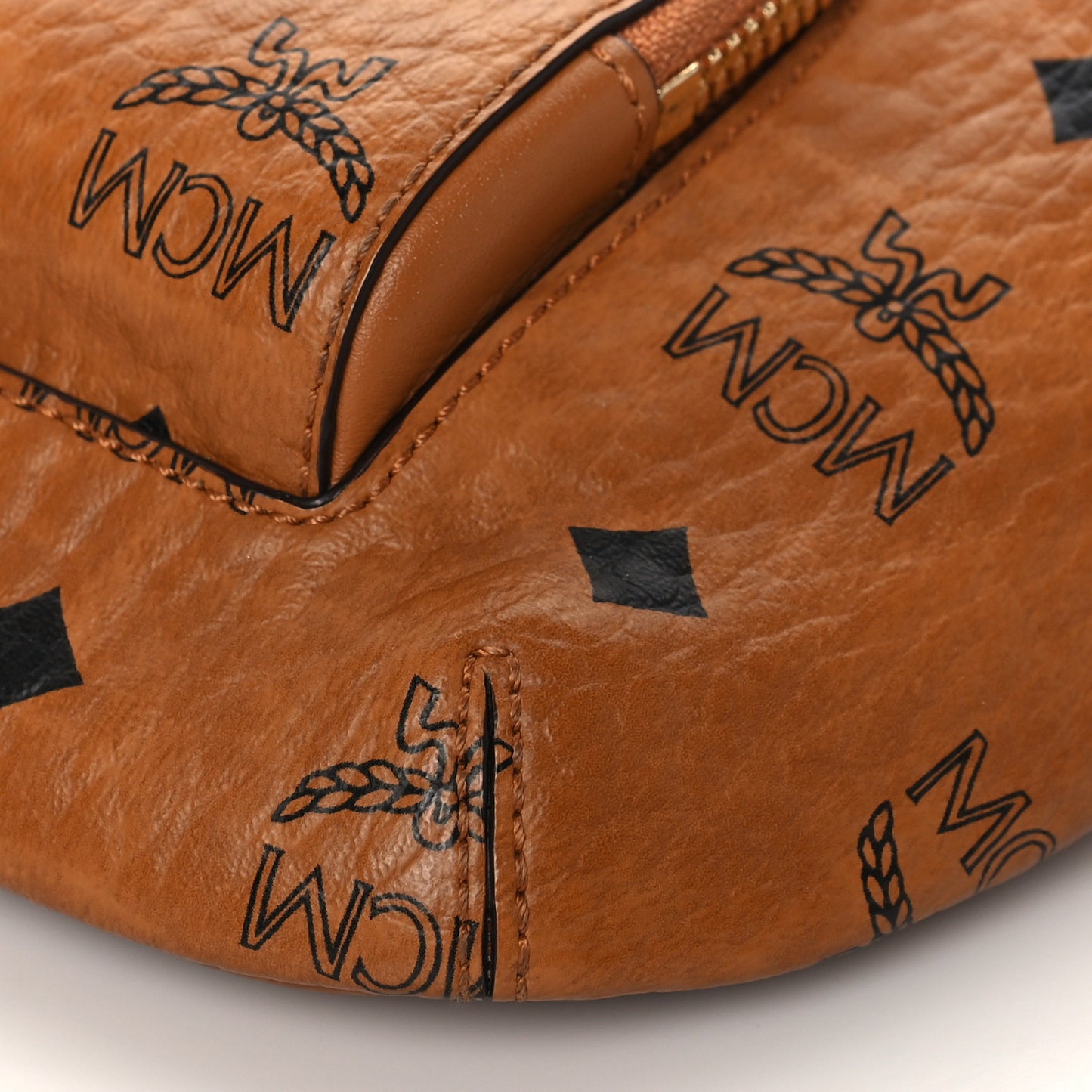 Visetos Small Aren Crossbody Bag Cognac