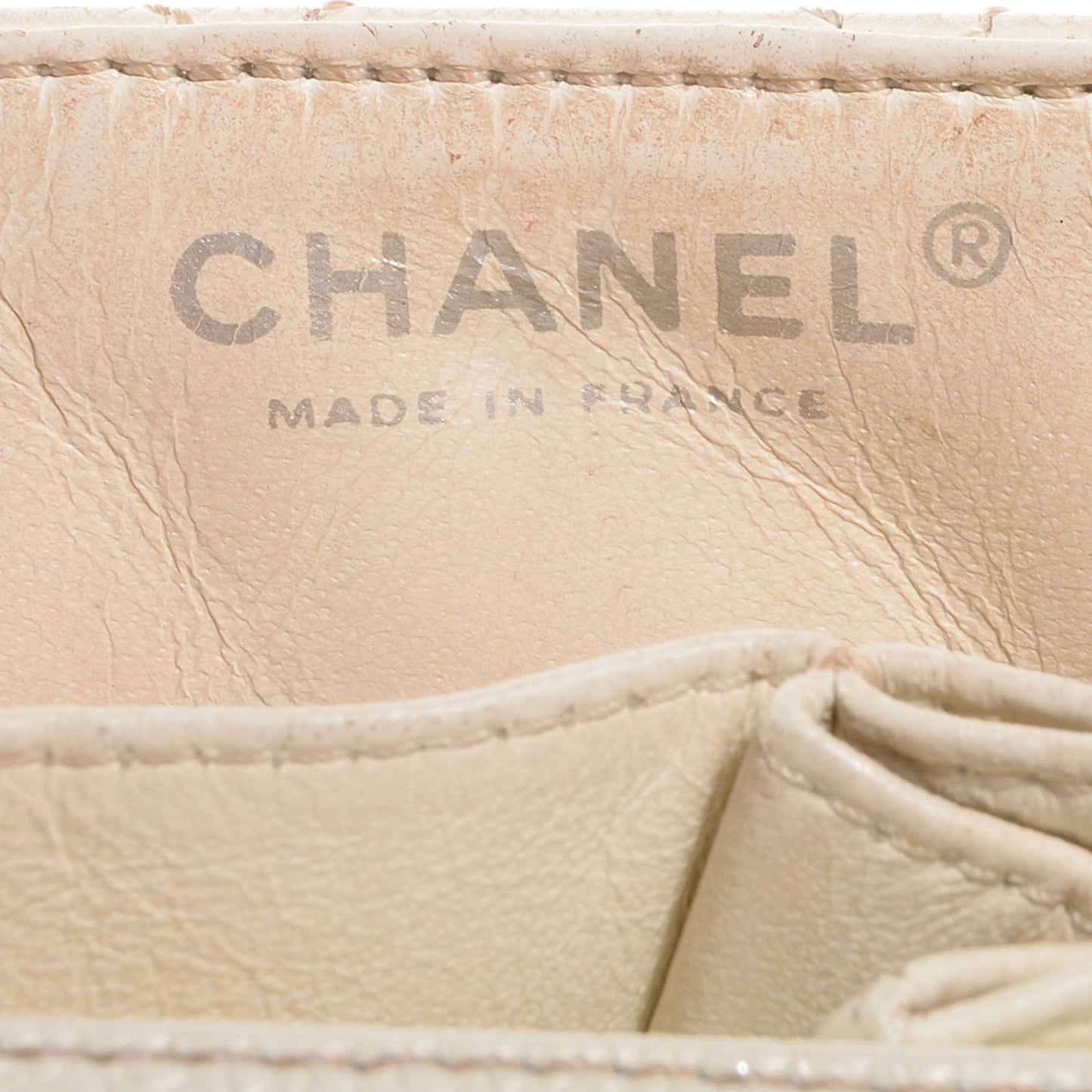 Caviar Quilted East West Flap White
