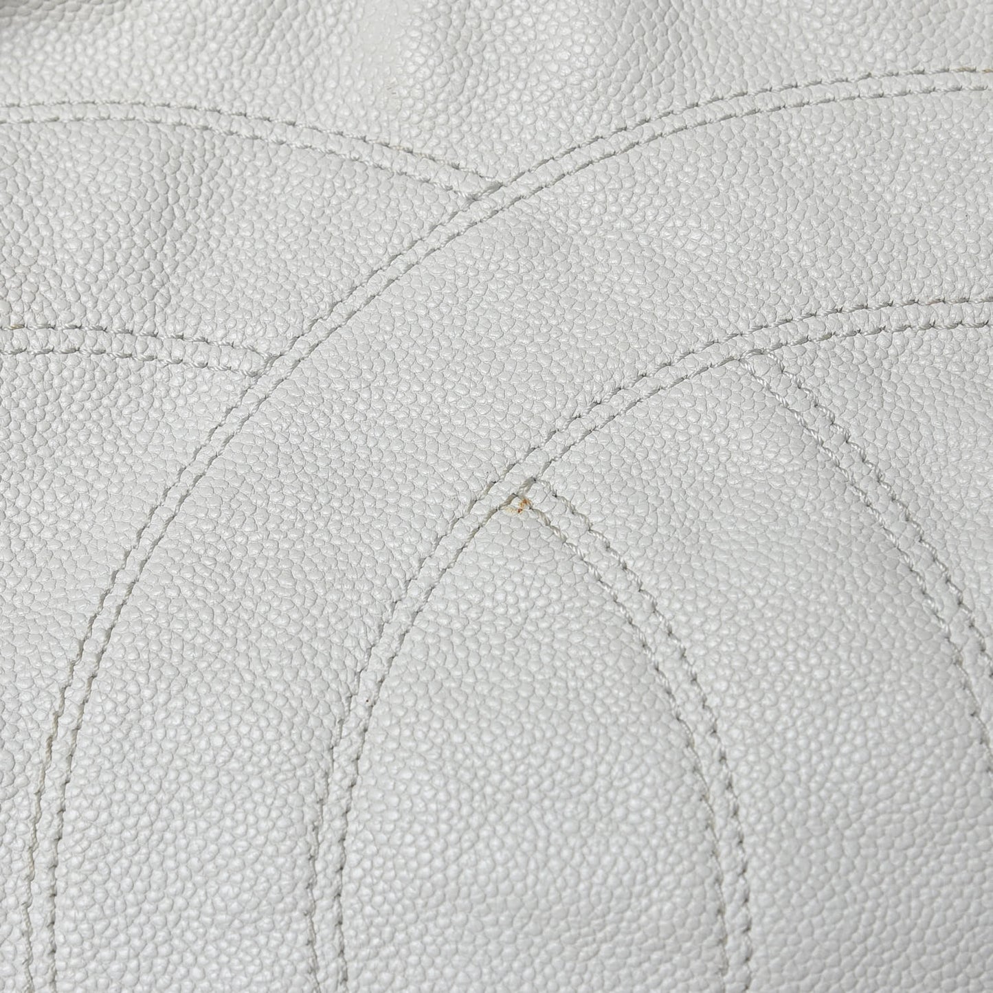 Distressed Caviar XL Coco Cabas White