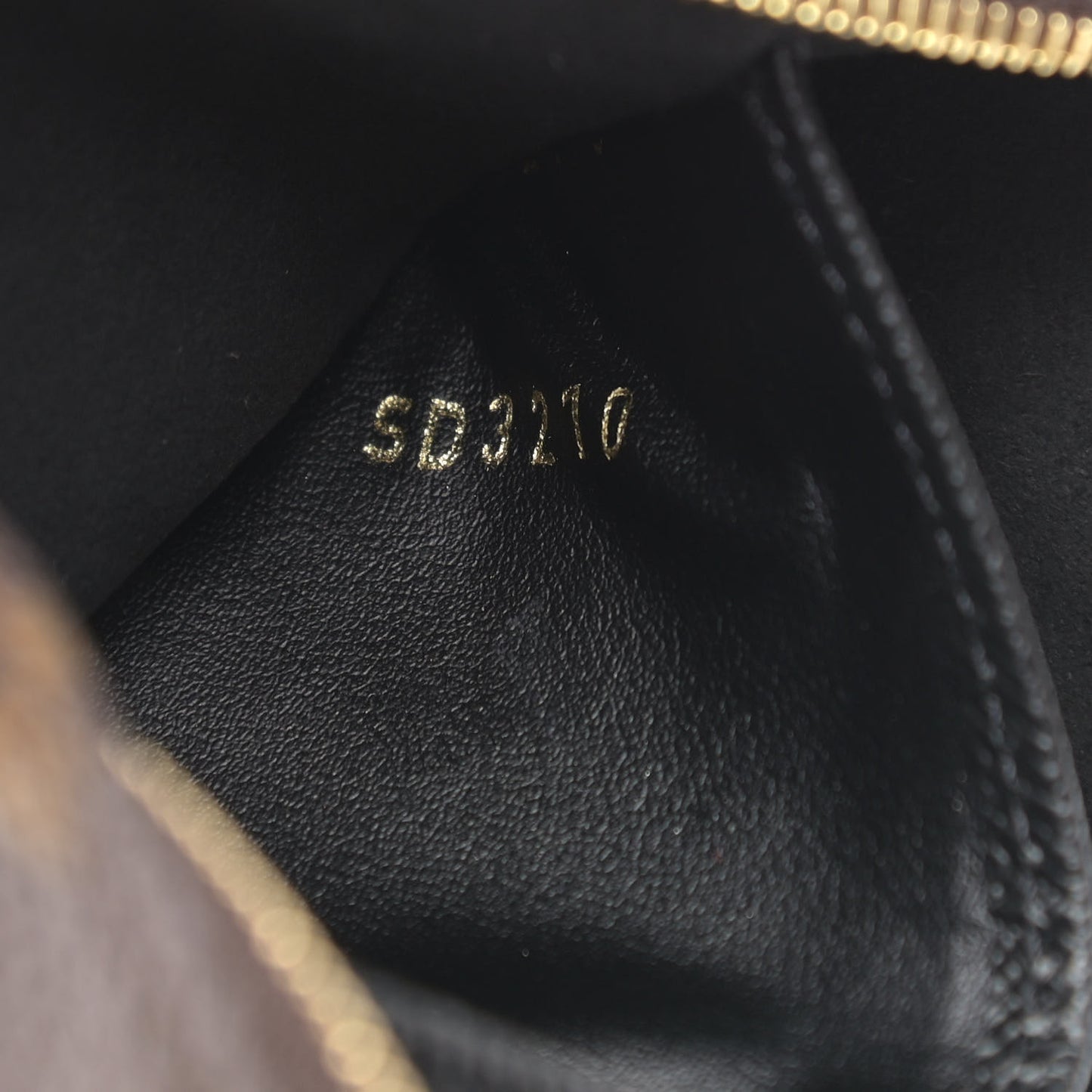 Reverse Monogram Giant Double Zip Pochette