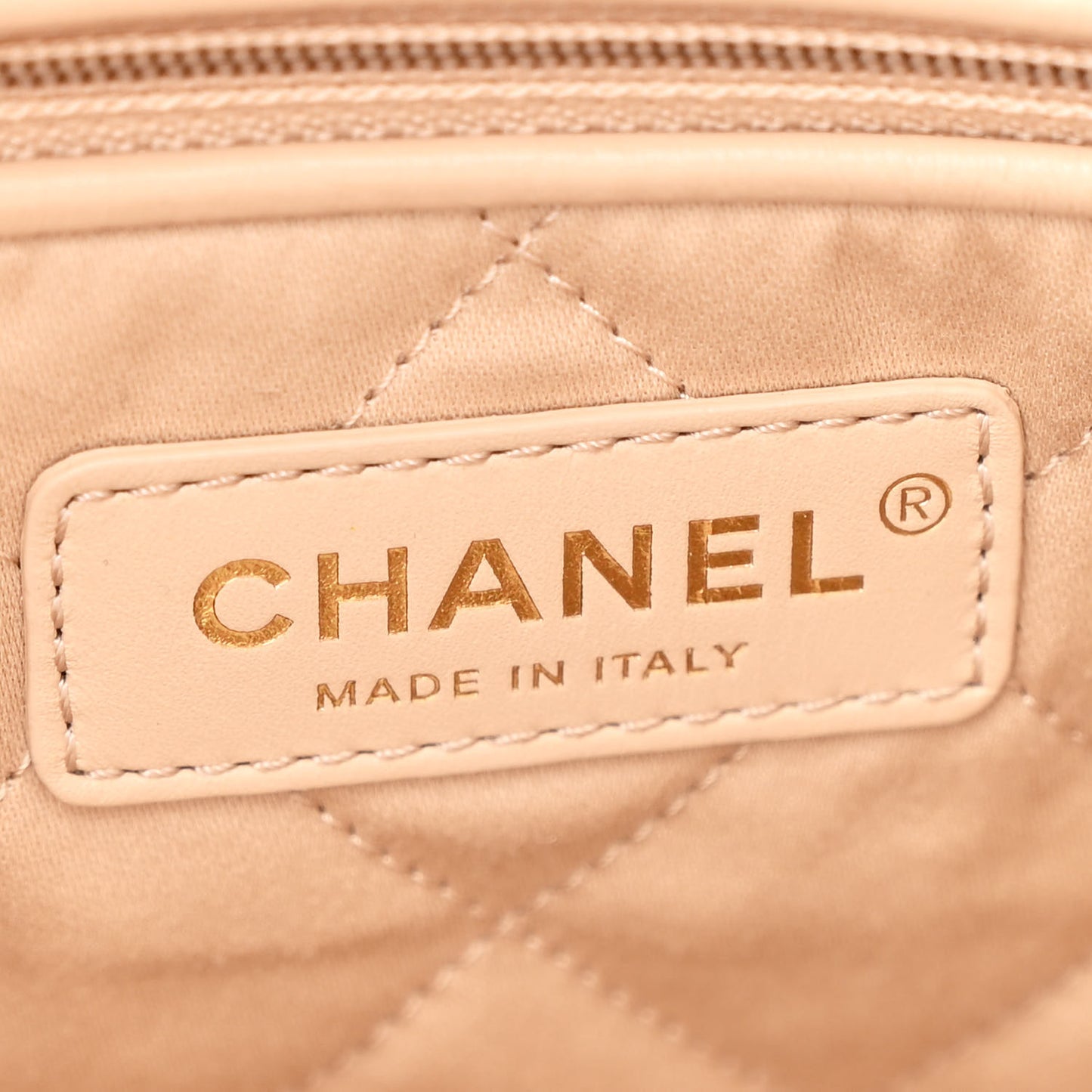 Shiny Calfskin Quilted Chanel 22 White Black
