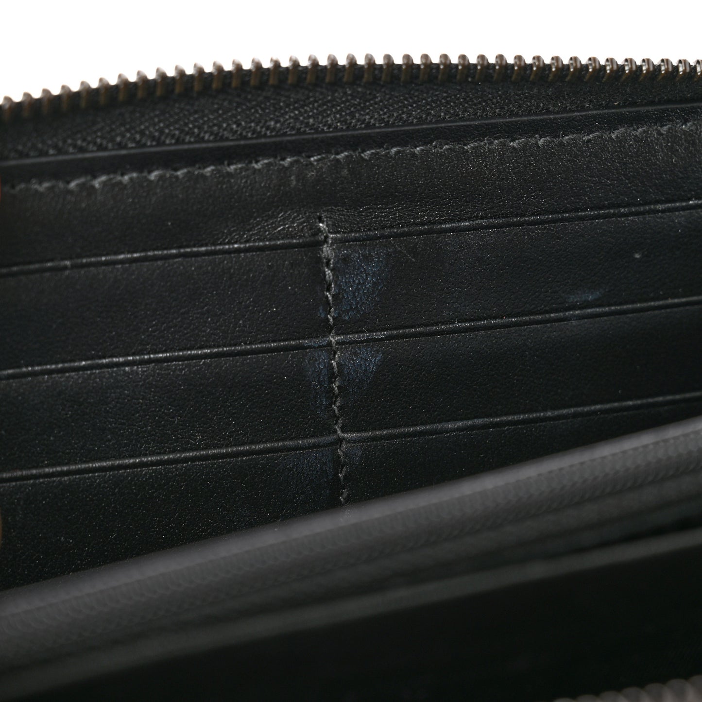 Calfskin Matelasse GG Marmont Zip Around Wallet Black