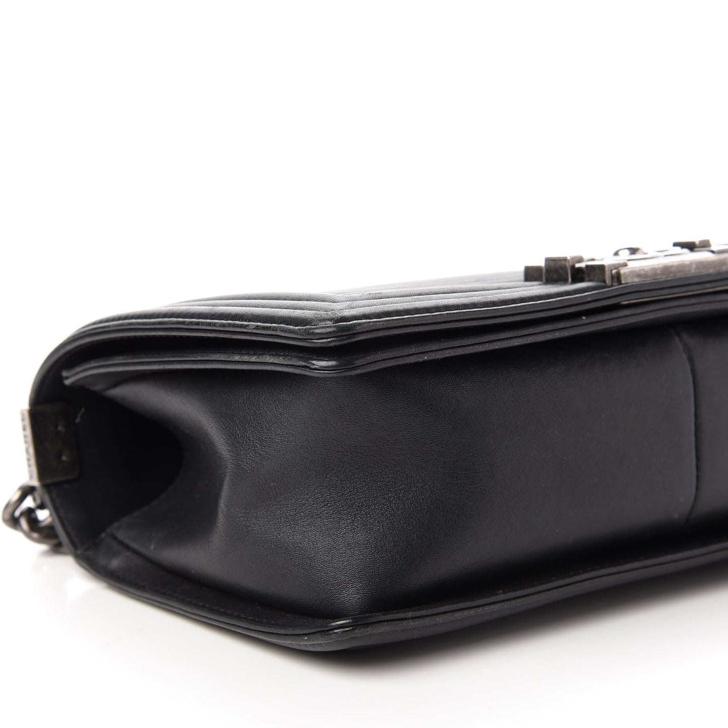 Calfskin Horizontal Quilted New Medium Boy Flap Black