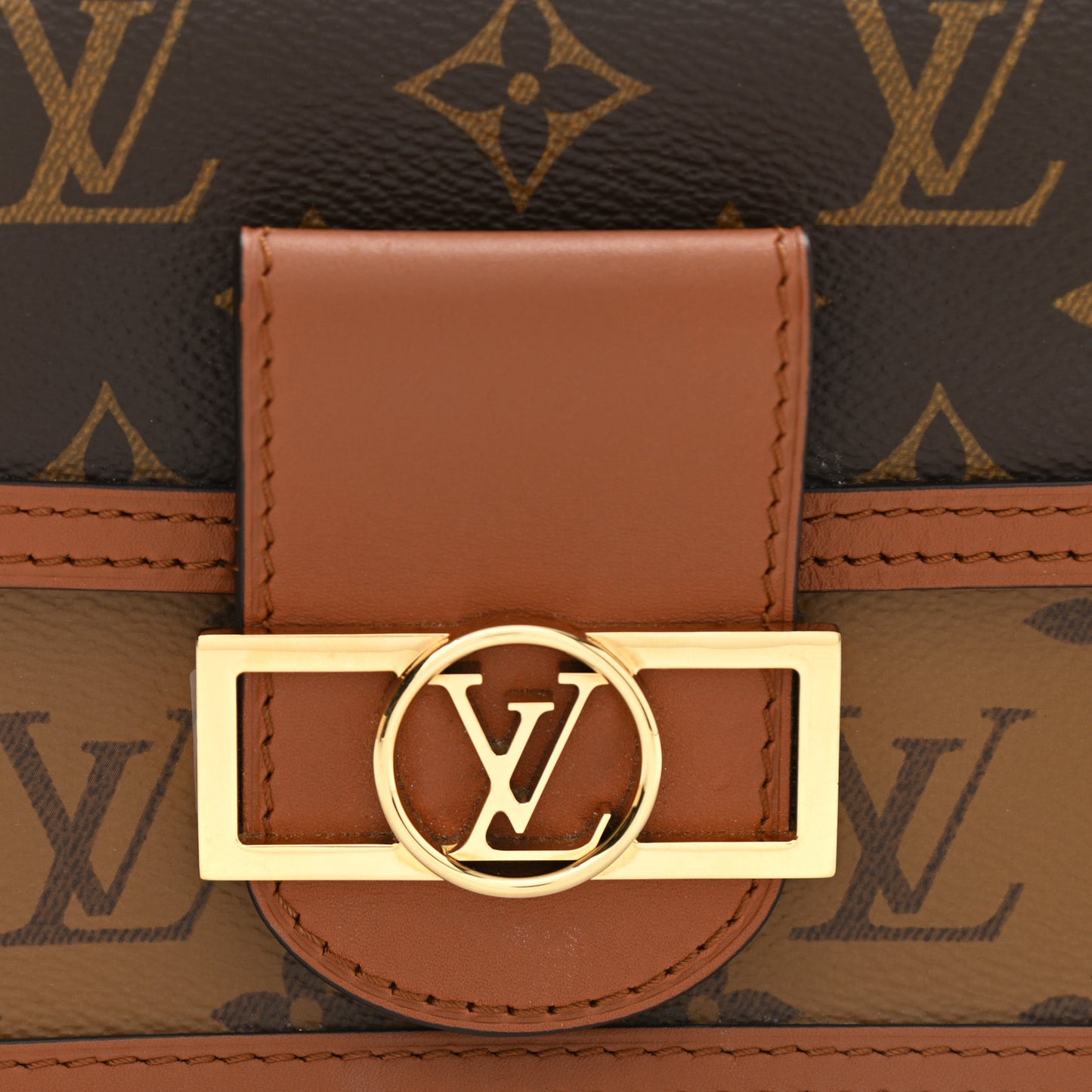 Reverse Monogram Dauphine Chain Wallet