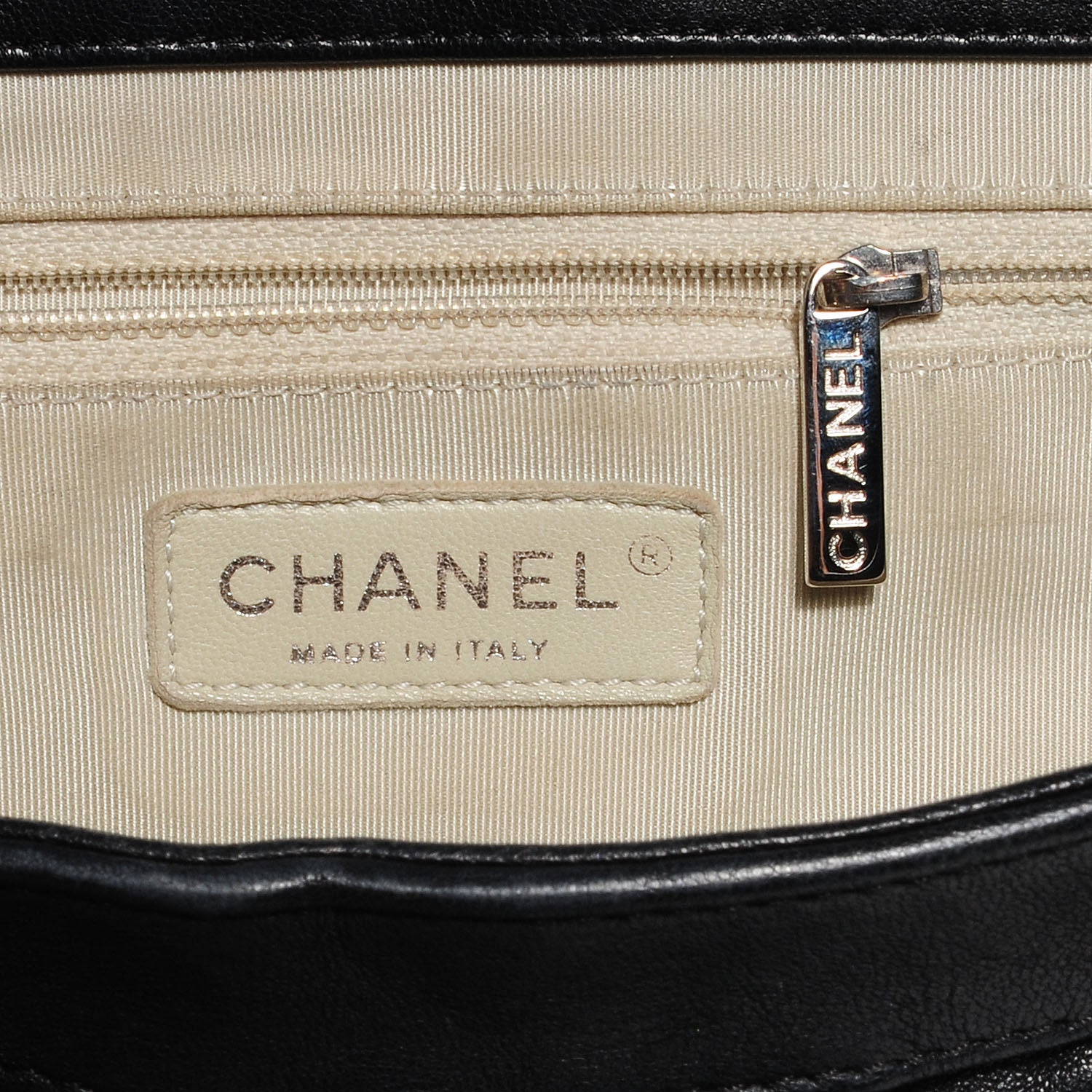 Chanel Washed Lambskin Chain Around Medium Messenger Black 7 of 9
