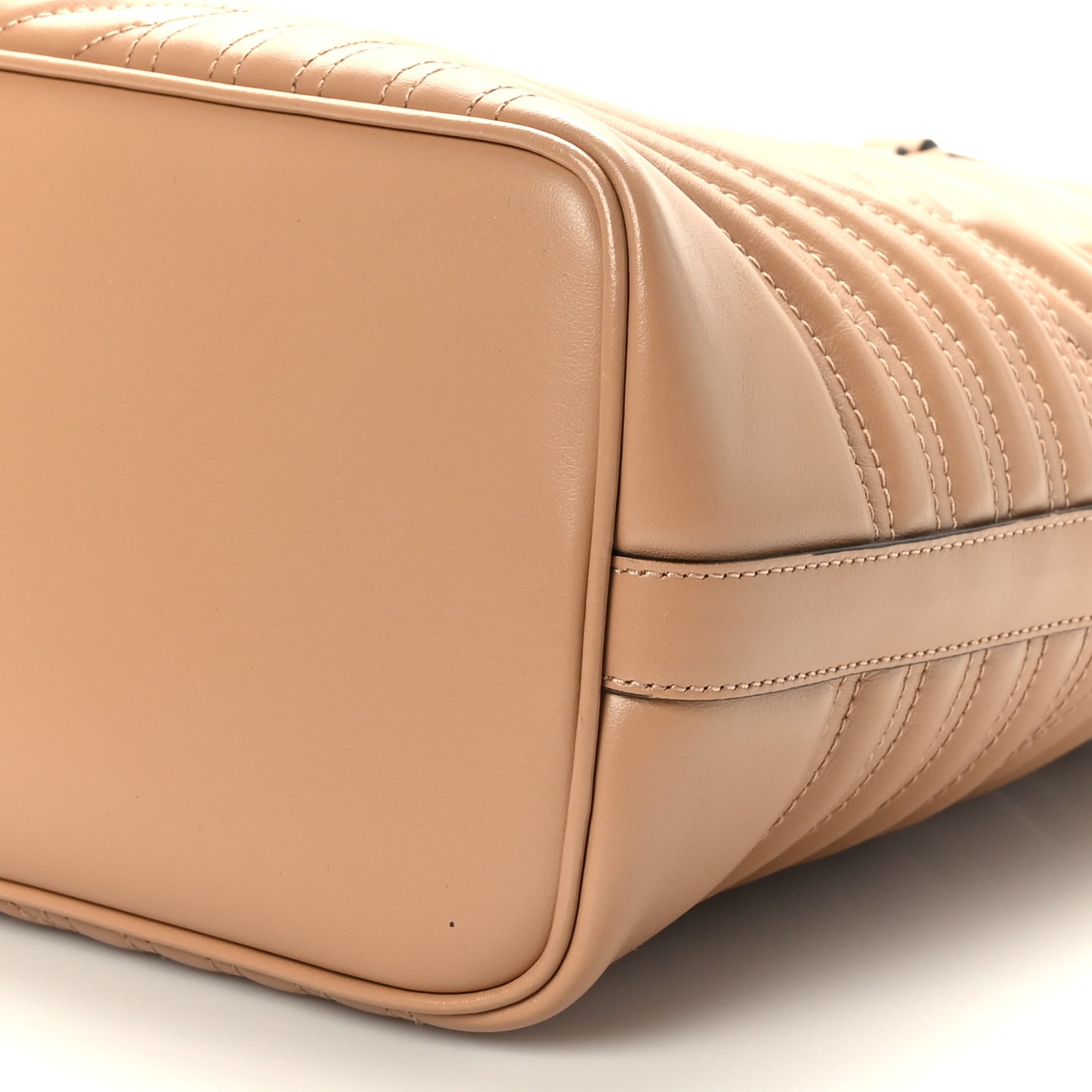 Calfskin Matelasse Monochrome GG Marmont Large Tote Camelia