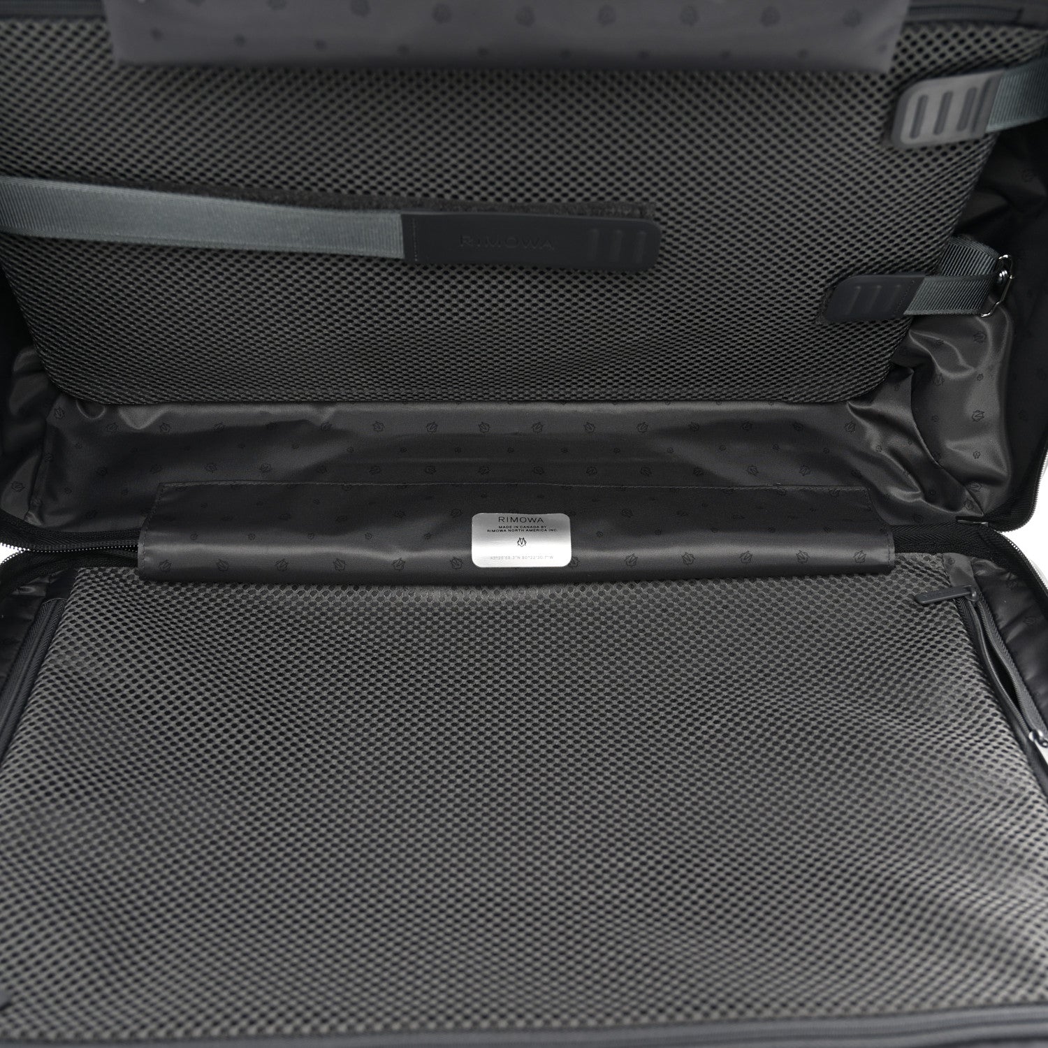 Rimowa Matte Polycarbonate Essential Cabin Black 4 of 10