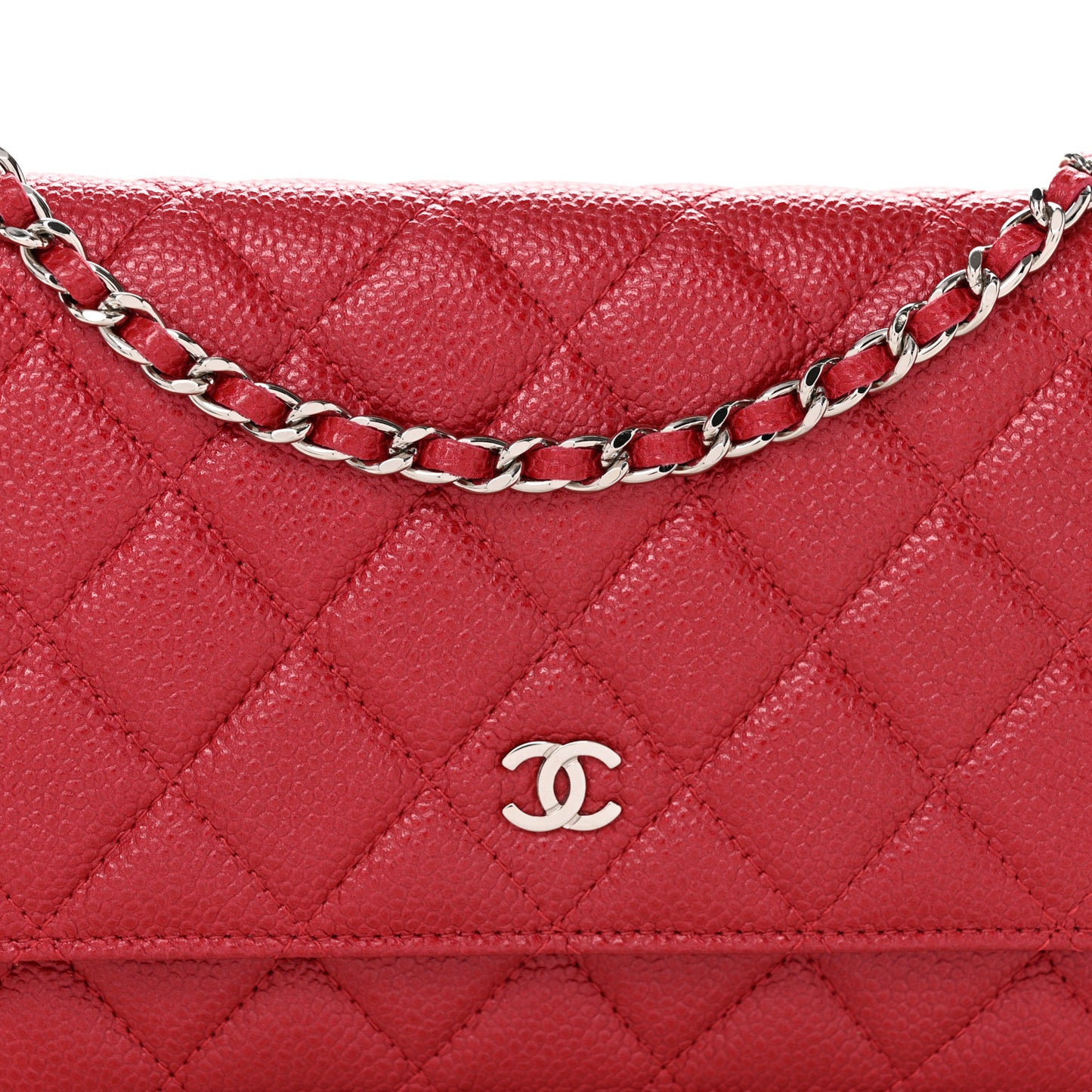Iridescent Caviar Quilted Wallet On Chain WOC Red