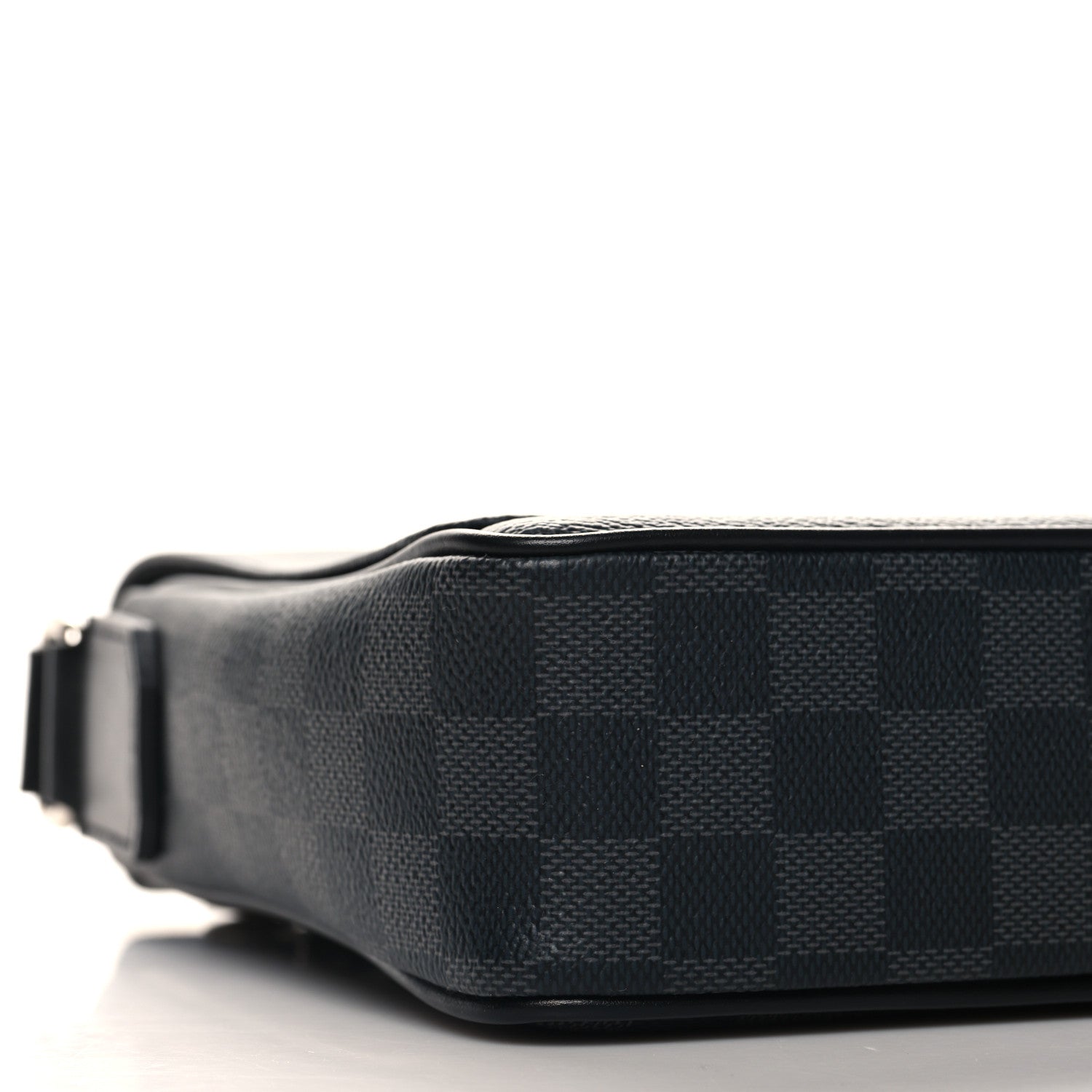 Louis Vuitton Damier Graphite District PM NM 8 of 10