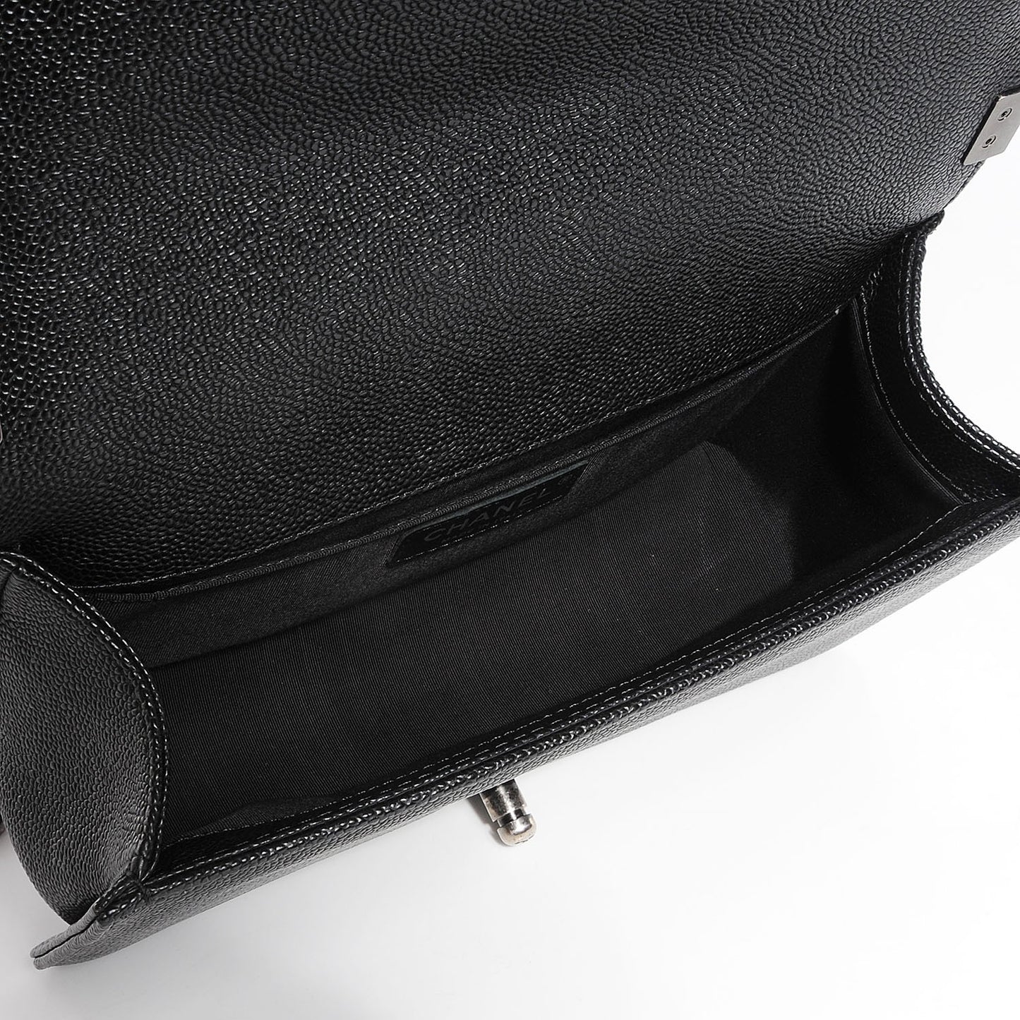 Caviar Quilted Medium Boy Flap Black