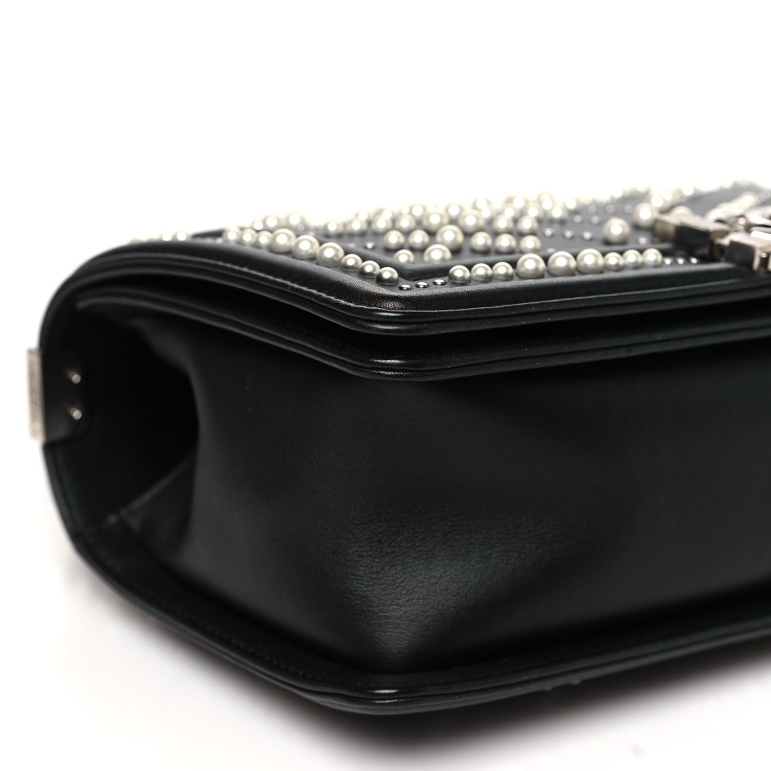 Chanel Calfskin Pearl Chevron Medium Boy Flap Black 9 of 10