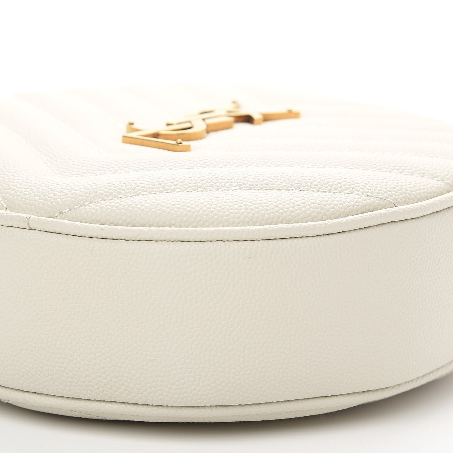 Grain De Poudre Matelasse Chevron Quilted Round Vinyle Camera Bag Blanc Vintage