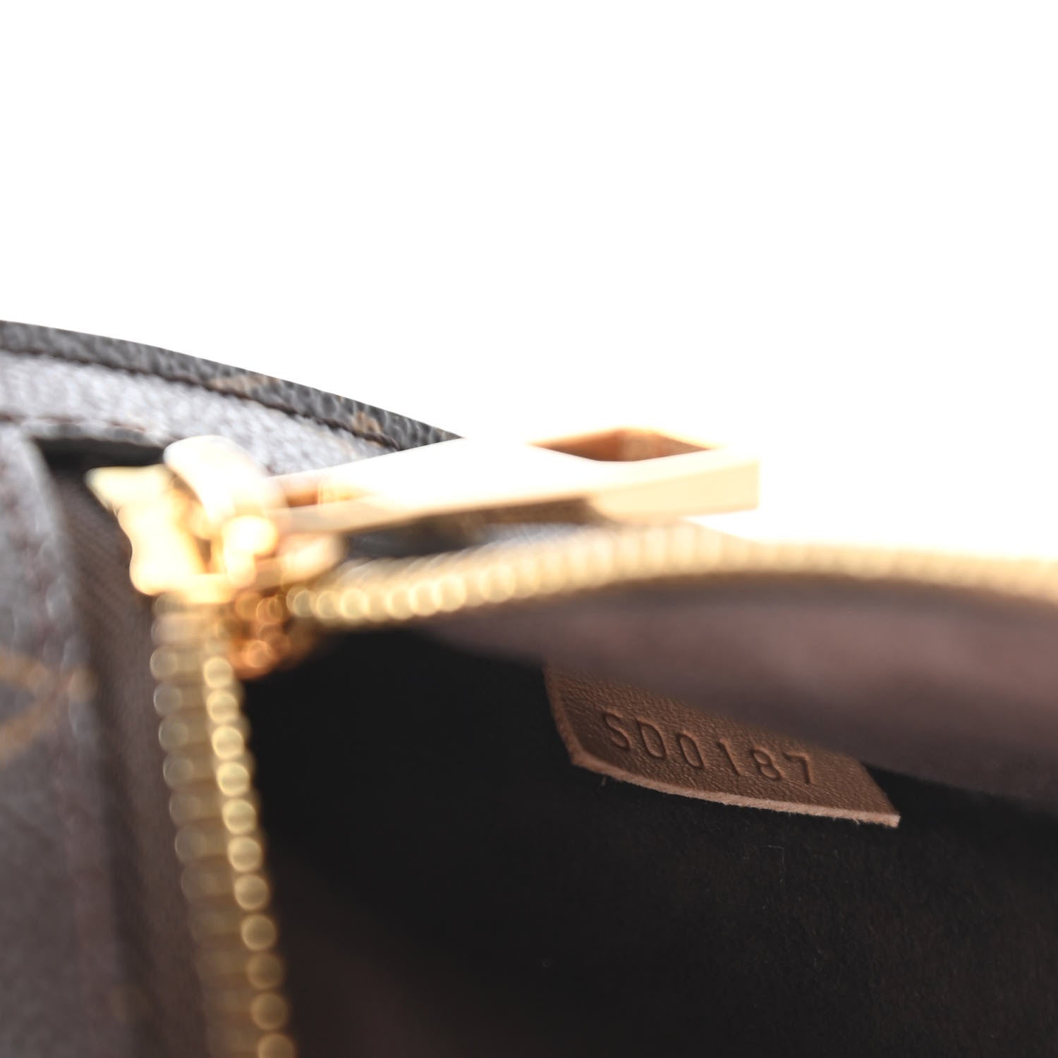 Louis Vuitton Monogram Pochette Metis 9 of 10