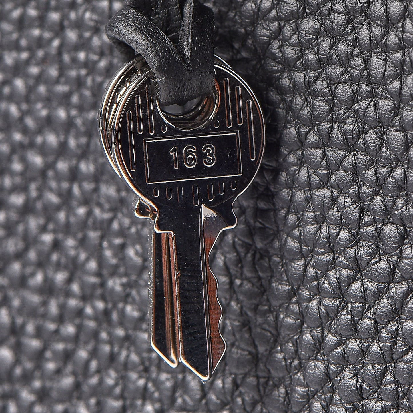 Togo Kelly Retourne 32 Black