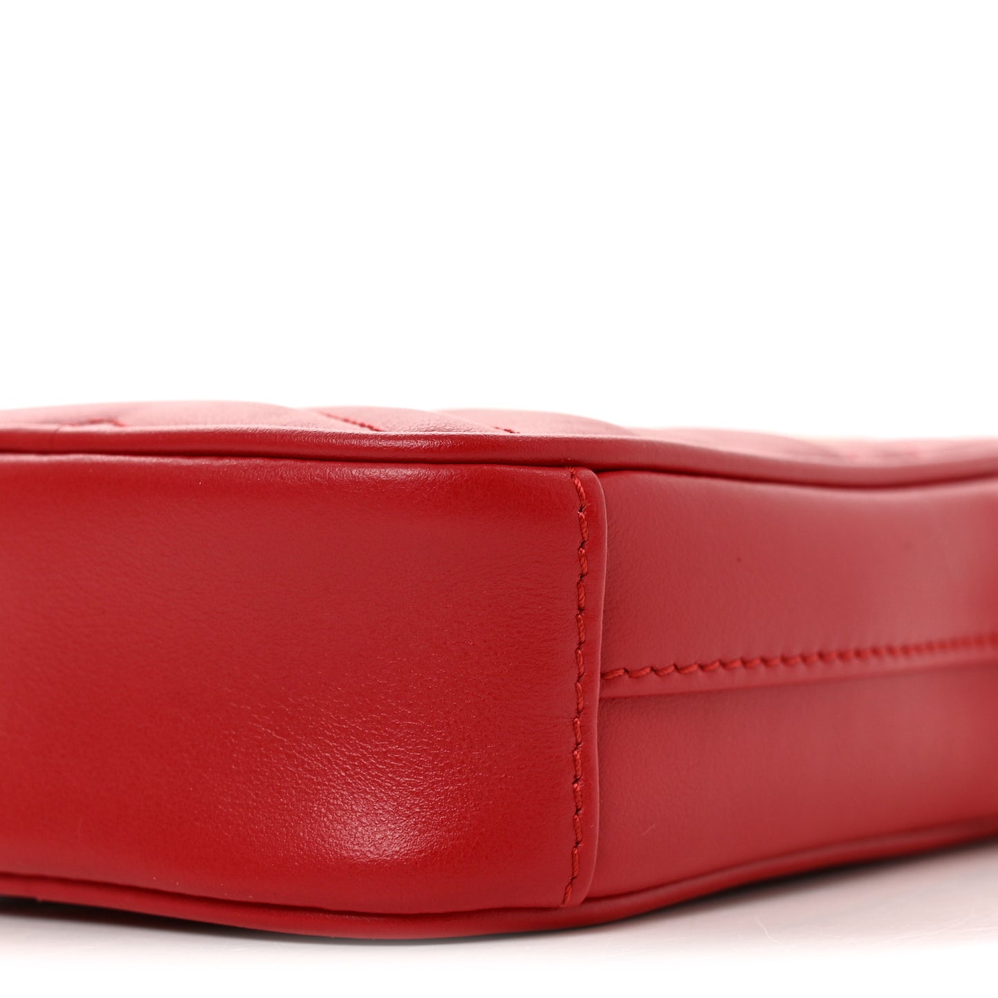 Calfskin Matelasse Mini GG Marmont Crossbody Bag Hibiscus Red