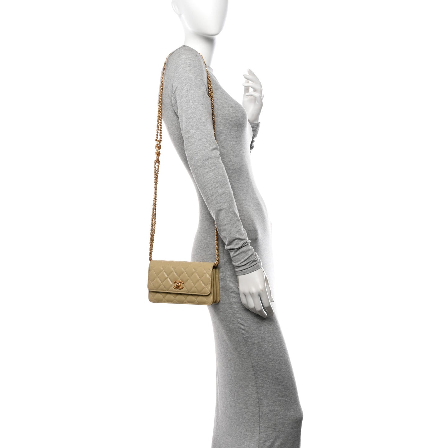 Caviar Quilted Chain Link Clutch With Chain Light Green