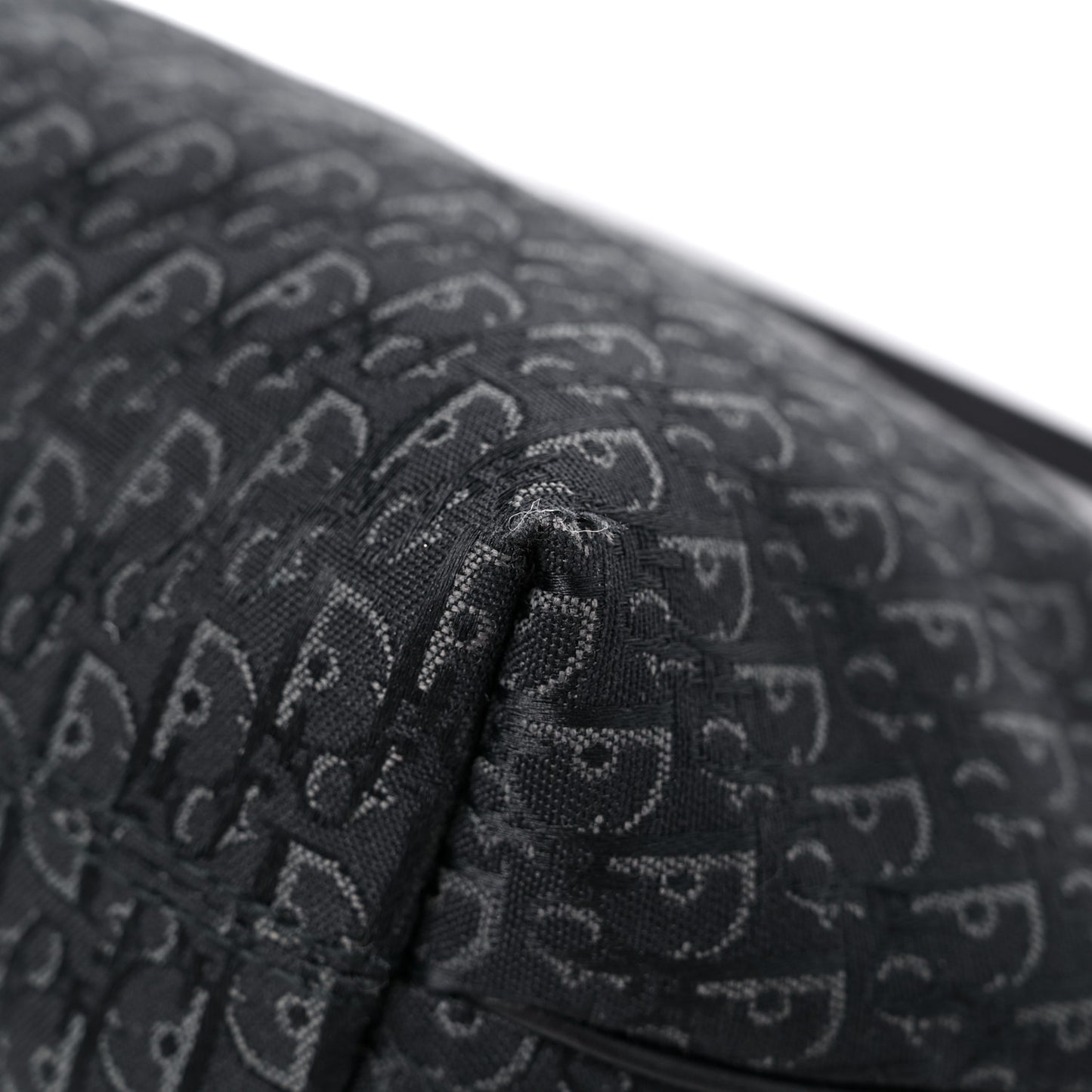 Monogram Pochette Black