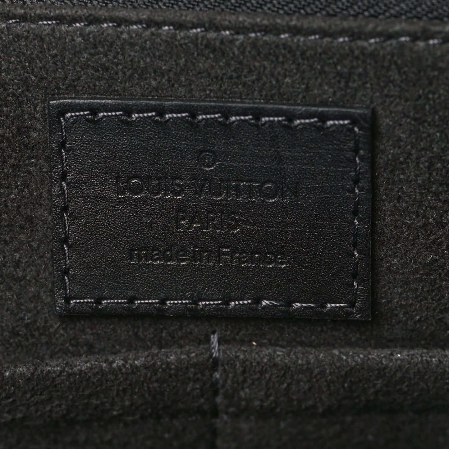 Monogram Cuir Plume Very Tote MM Black