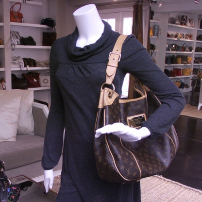 Louis Vuitton Monogram Galliera GM 2 of 10