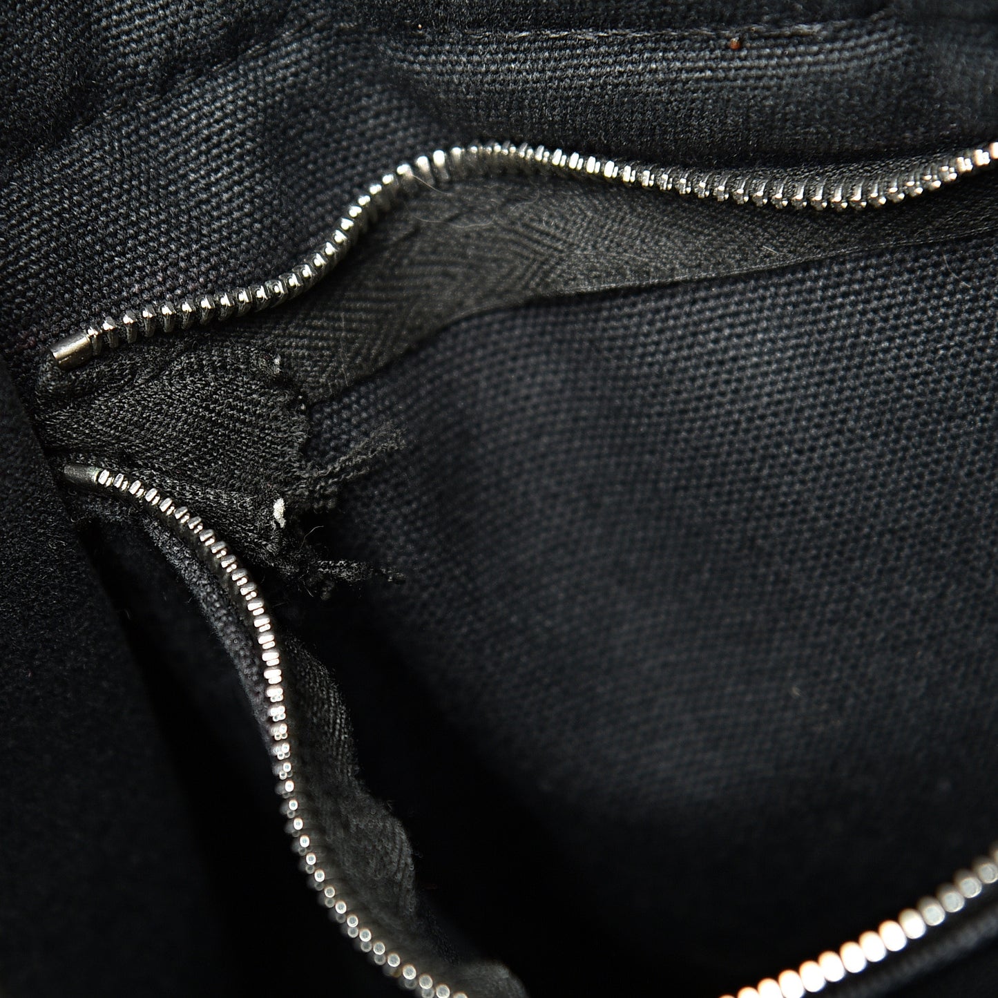 Canvas Herline PM Tote Black