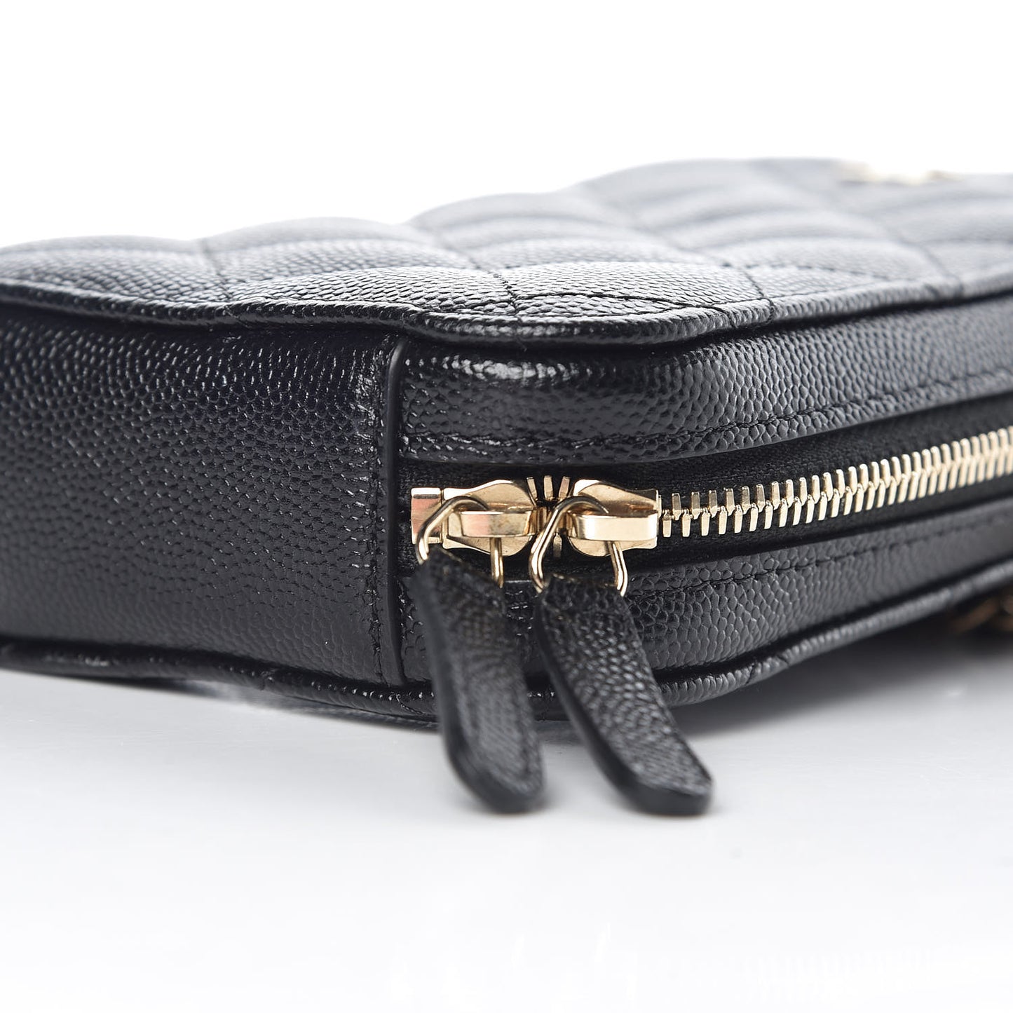 Caviar Quilted Classic Clutch With Chain Black