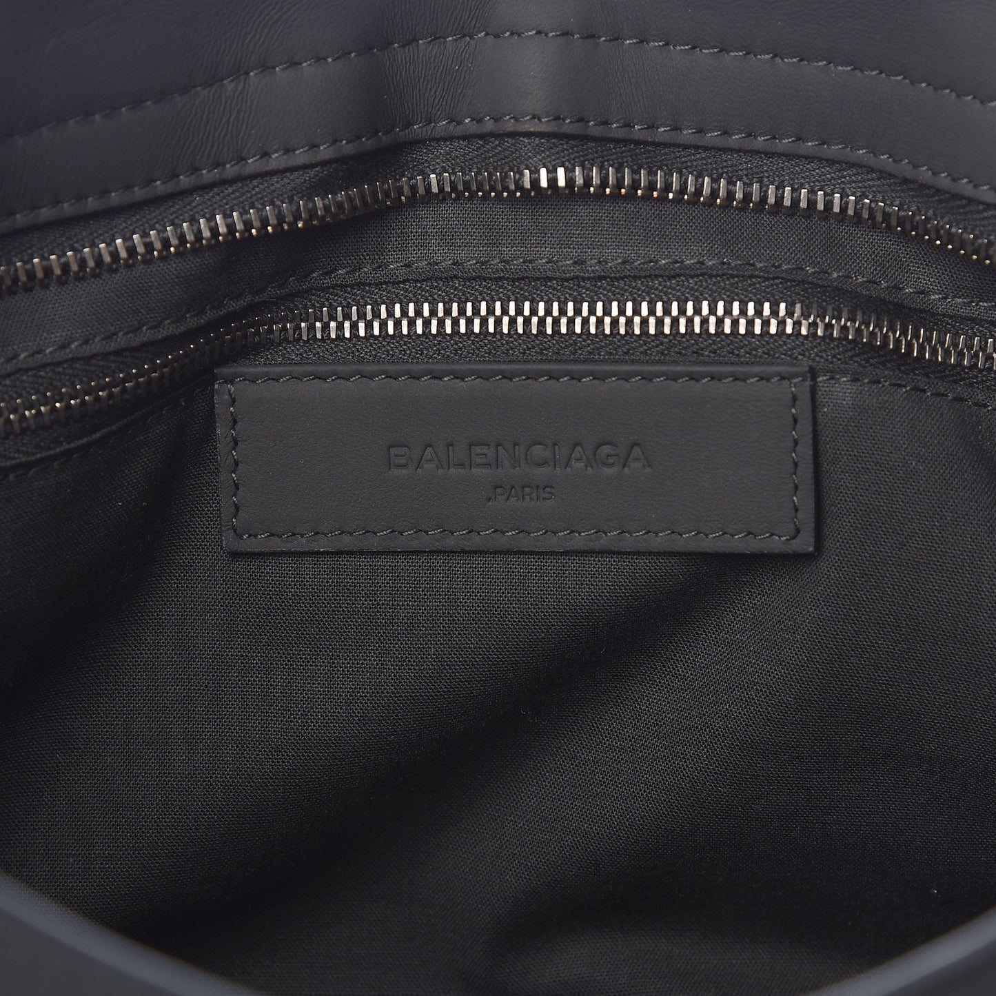 Nylon Agneau Classic Hardware City Black