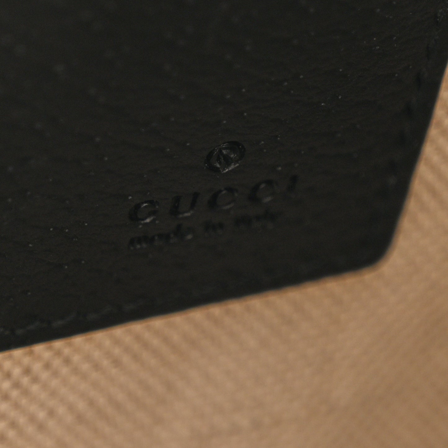 Textured Dollar Calfskin GG Marmont Zip Pouch Black
