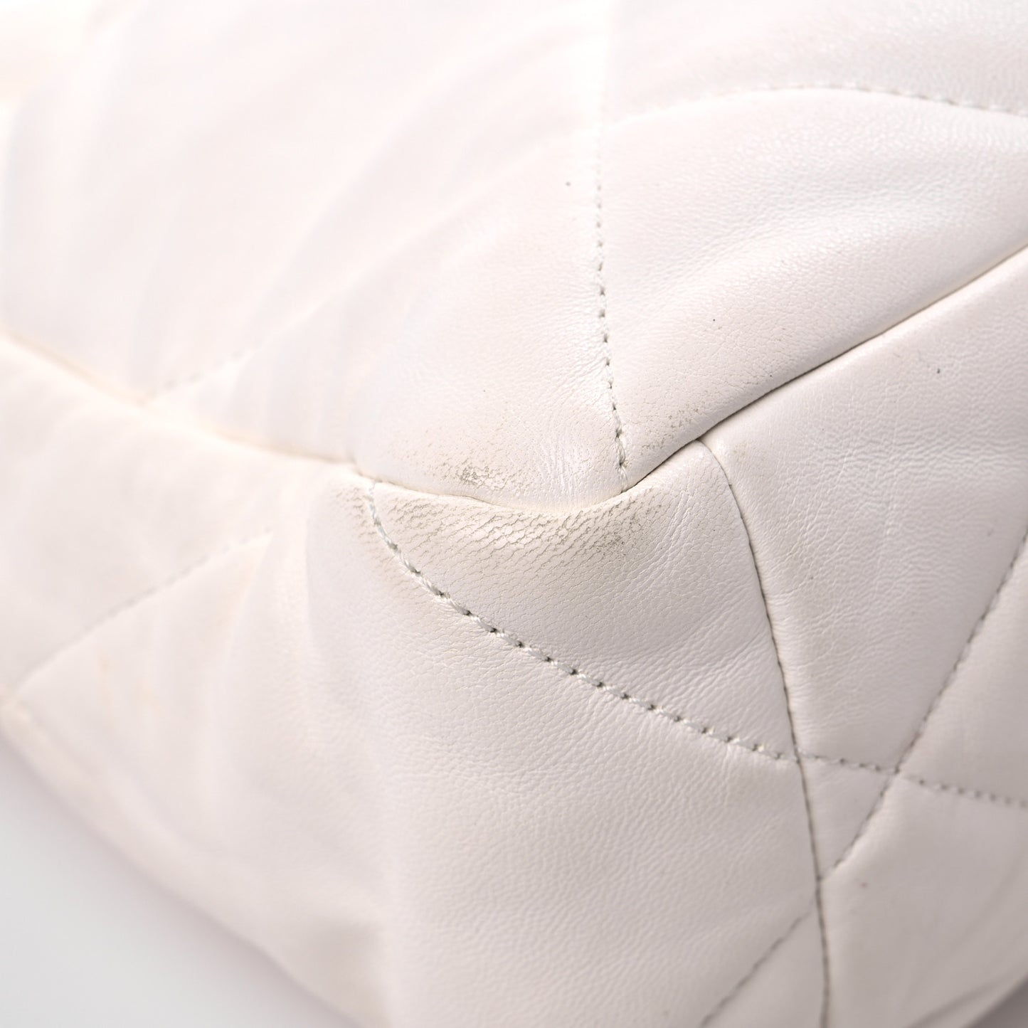 Lambskin Quilted Large Chanel 19 Flap White