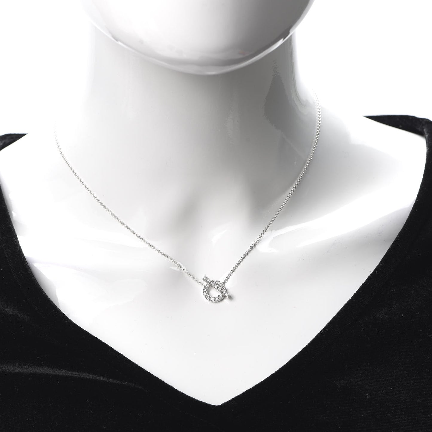 18K White Gold Diamond Finesse Pendant Necklace