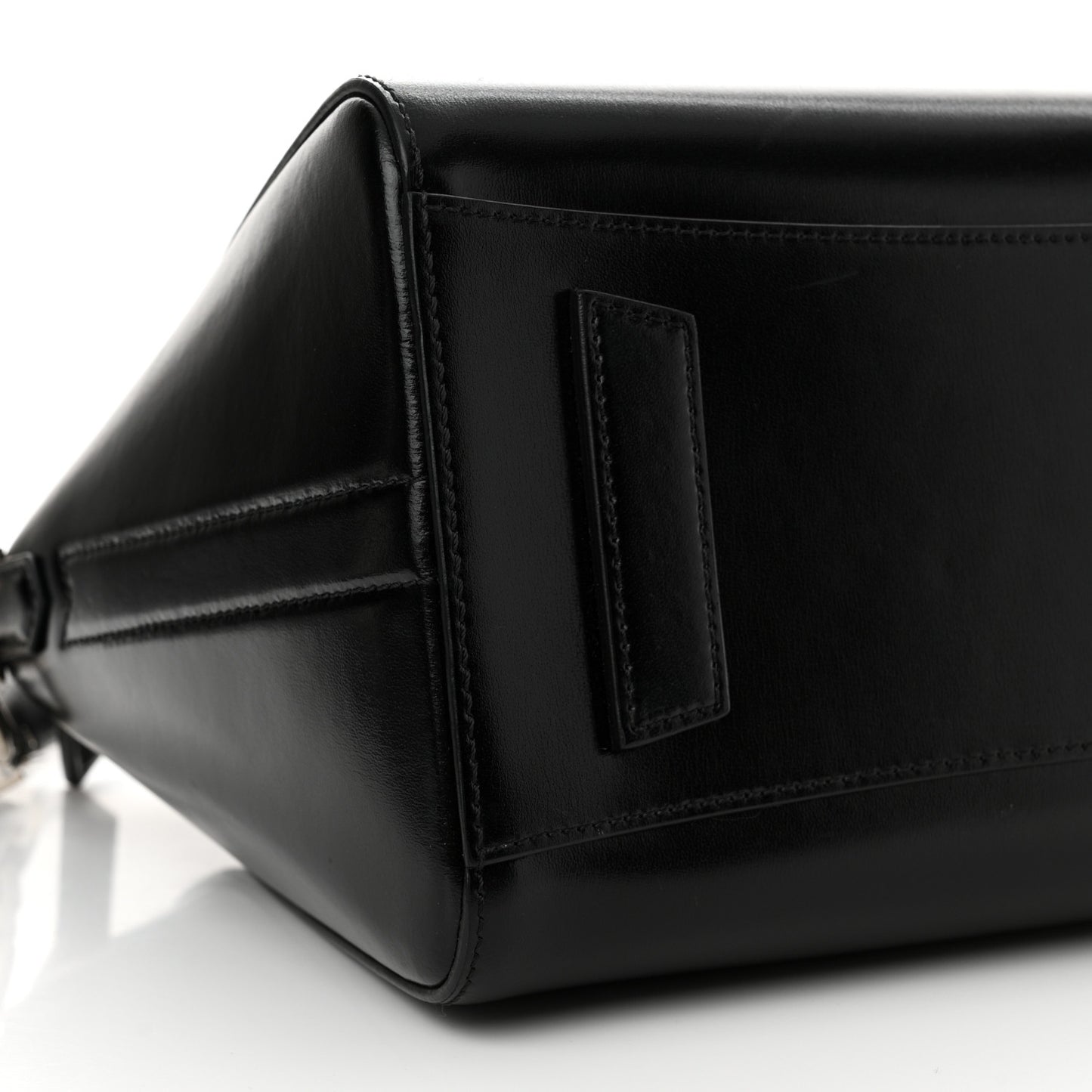 Shiny Lord Calfskin Small Antigona Black