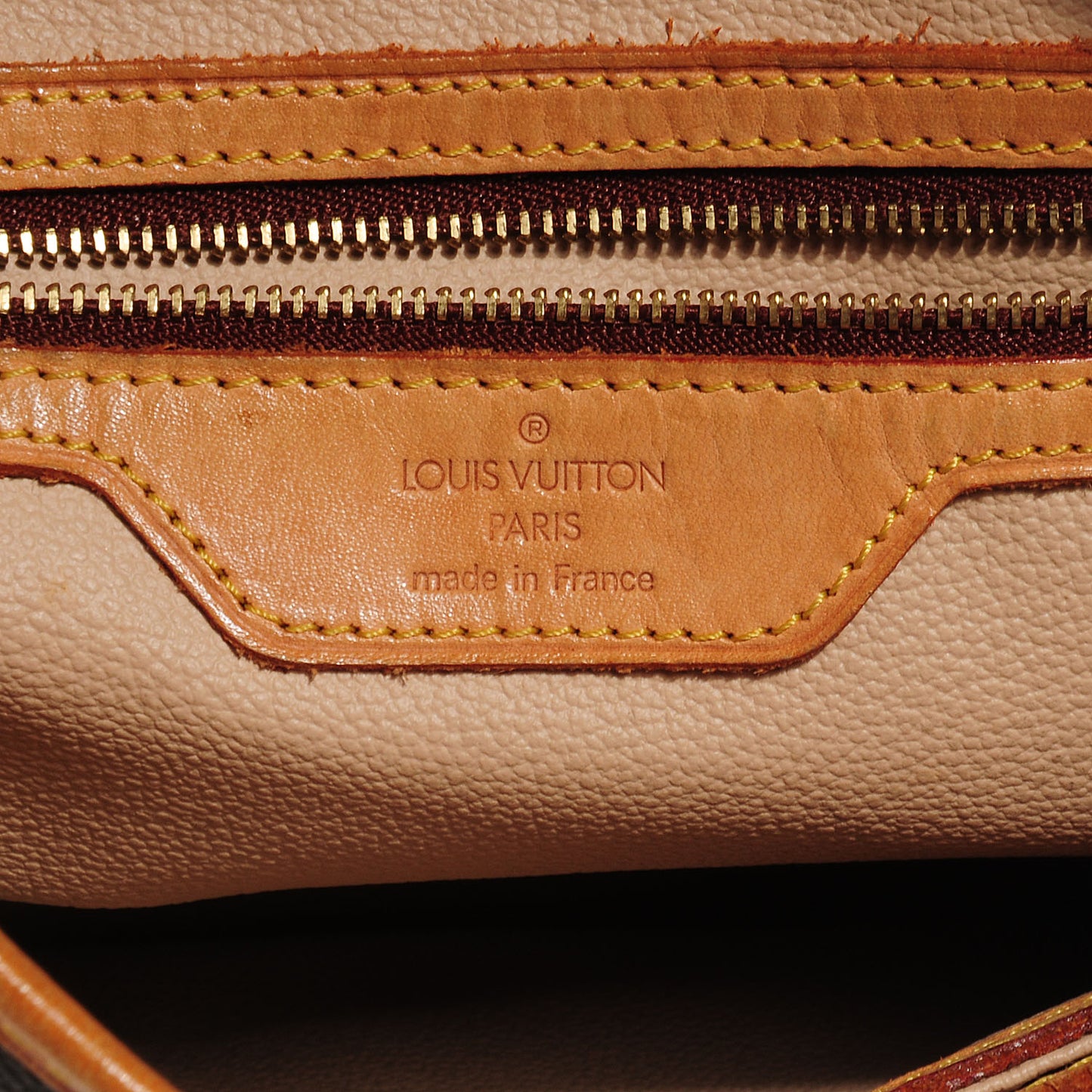 Monogram Petit Bucket 23