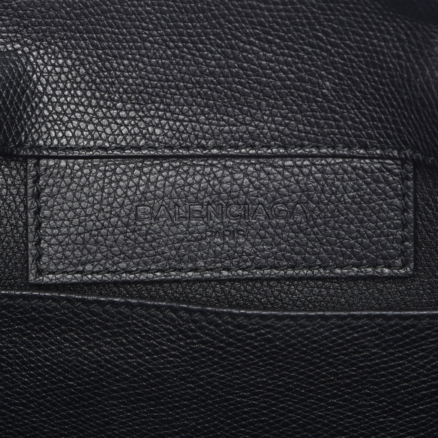Grained Calfskin Plate Hardware Papier A6 Zip Around Tote Black