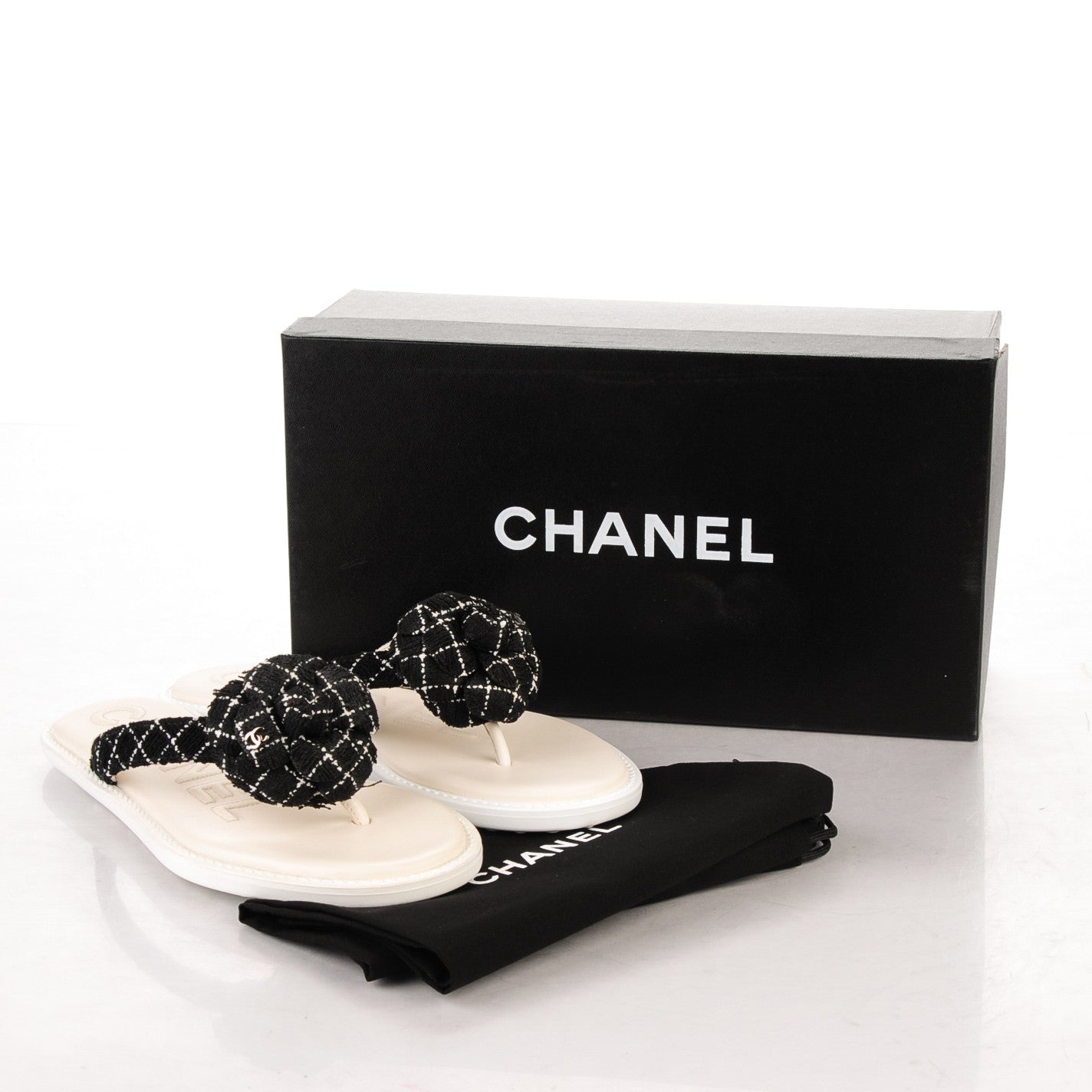 Tweed Quilted Camellia Thong Sandals 36 Black White