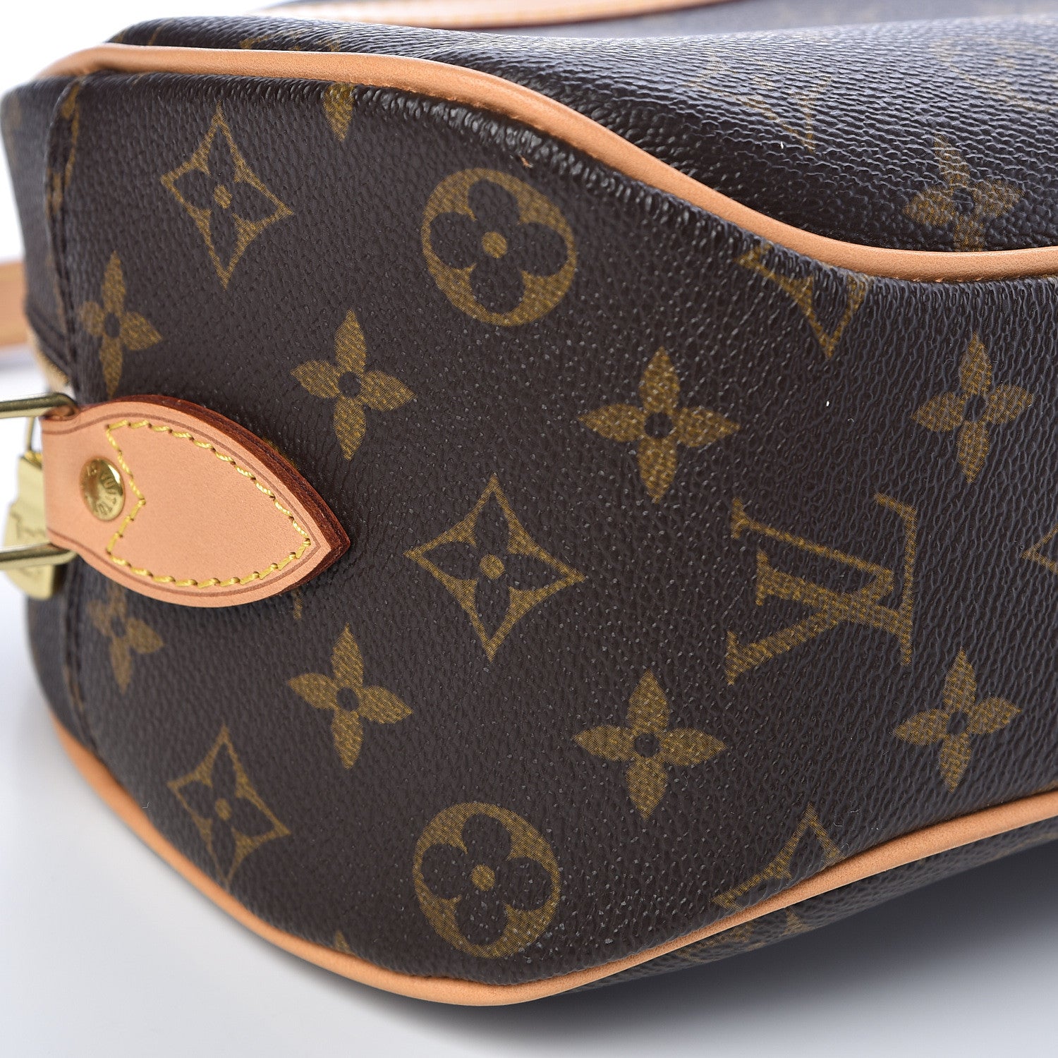 Louis Vuitton Monogram Blois 8 of 9