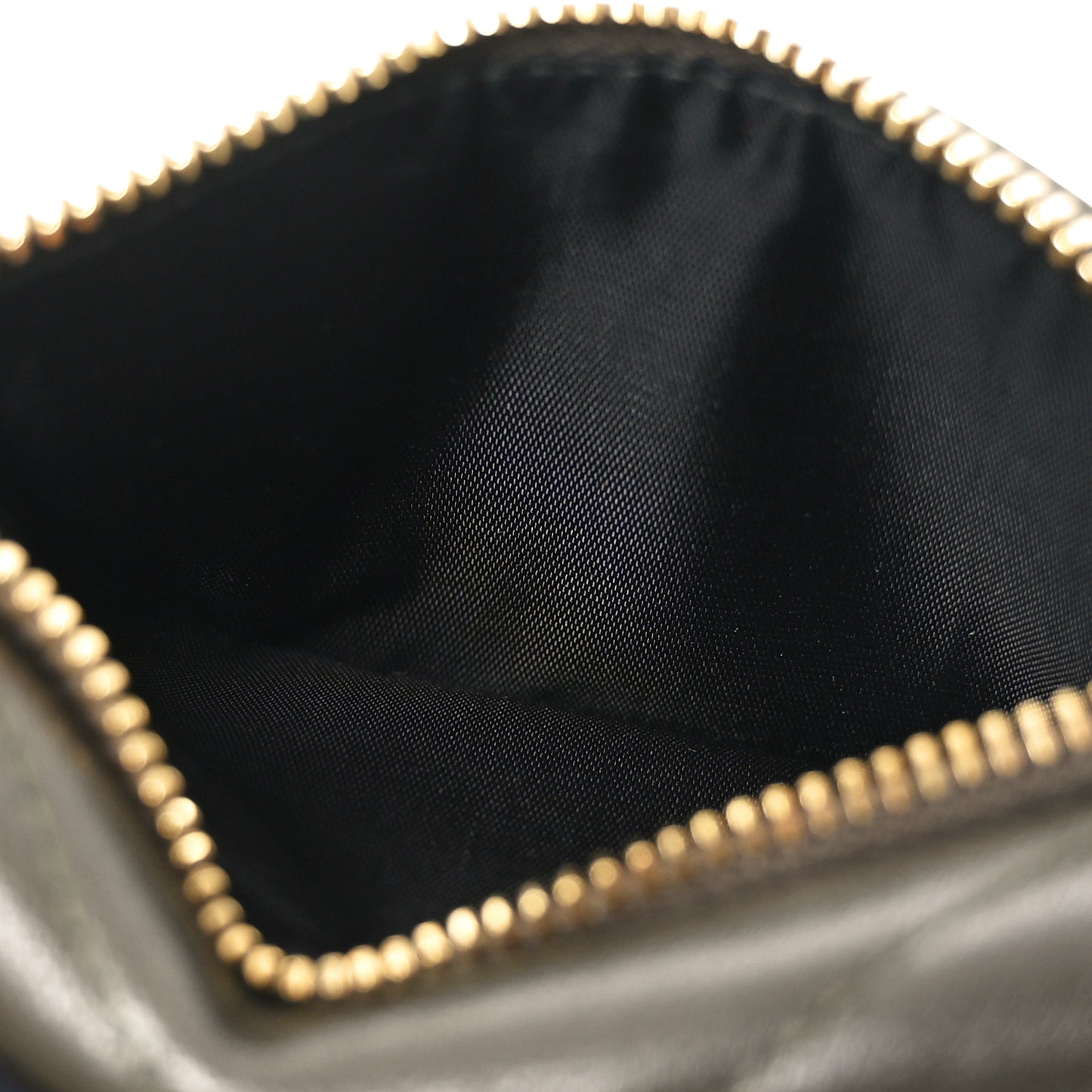 Calfskin Matelasse Chevron Monogram Fragments Zippered Card Case Light Musk