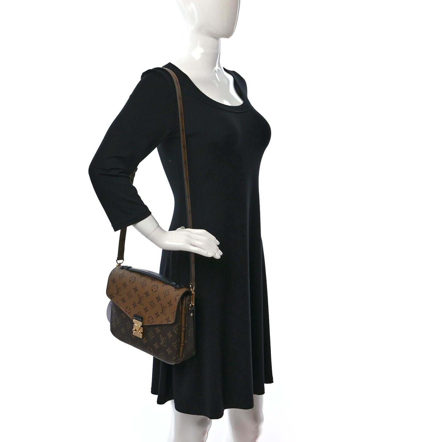 Reverse Monogram Pochette Metis