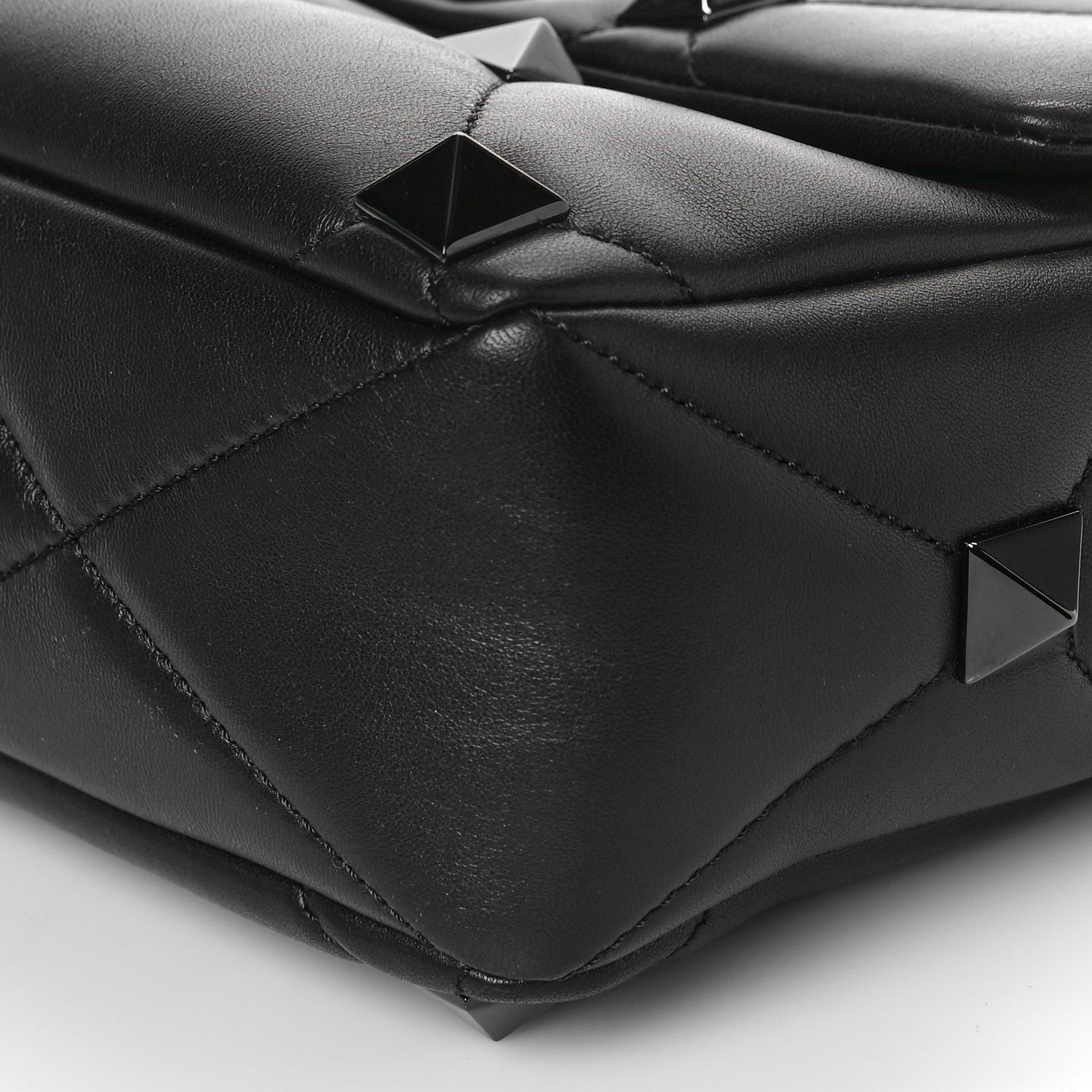 Valentino Garavani Nappa Monochrome Large Roman Stud Shoulder Bag Black 8 of 8