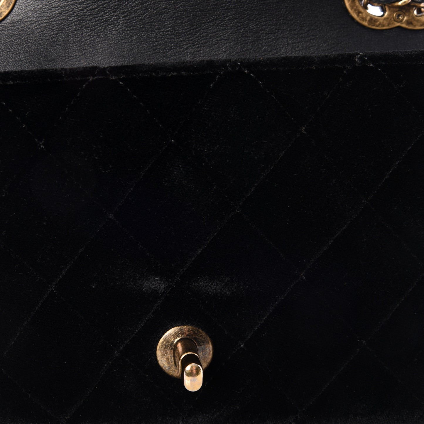 Velvet Quilted Mini Rectangular Flap Black