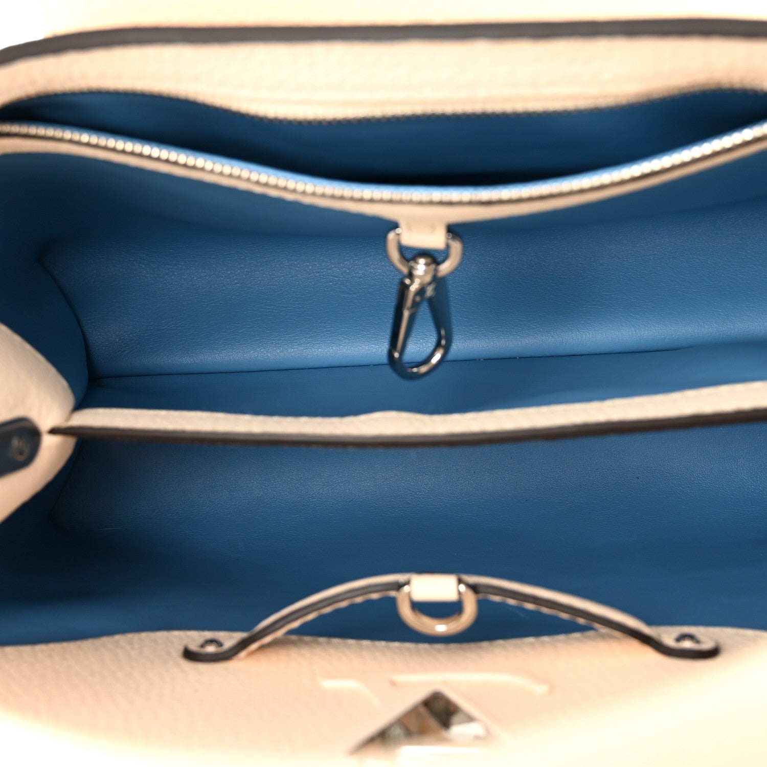 Louis Vuitton Taurillon Capucines MM Gradient Blue 5 of 9