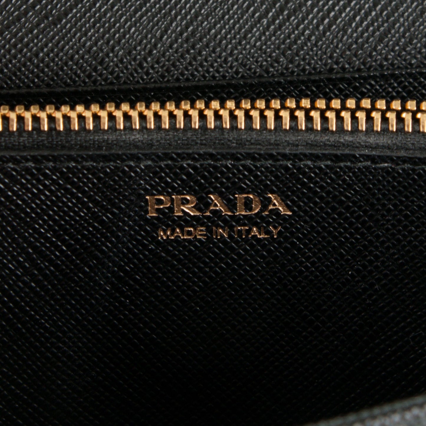 Saffiano Lux Chain Wallet Nero Black