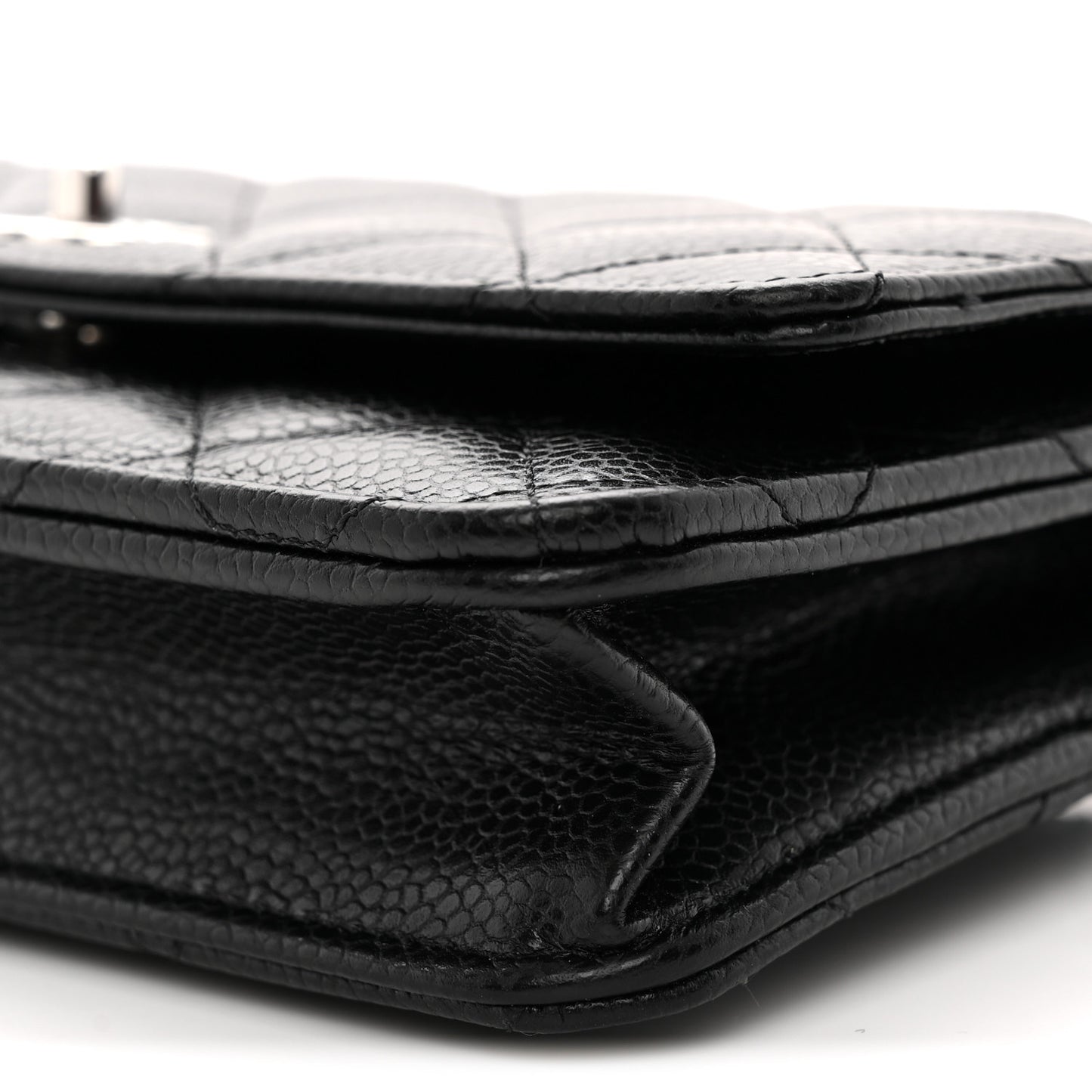 Caviar Quilted CC Turnlock Wallet On Chain WOC Black