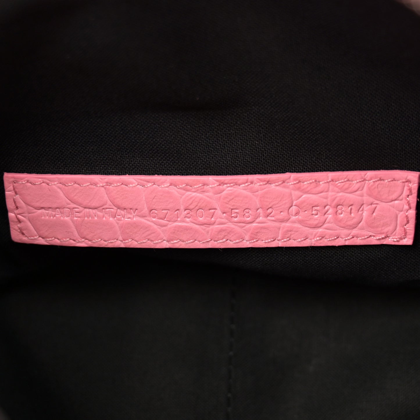 Extra Supple Calfskin Crocodile Embossed Small Le Cagole Shoulder Bag Sweet Pink