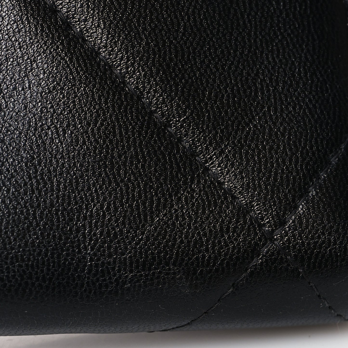 Lambskin Quilted 19 Zipped Wallet Black